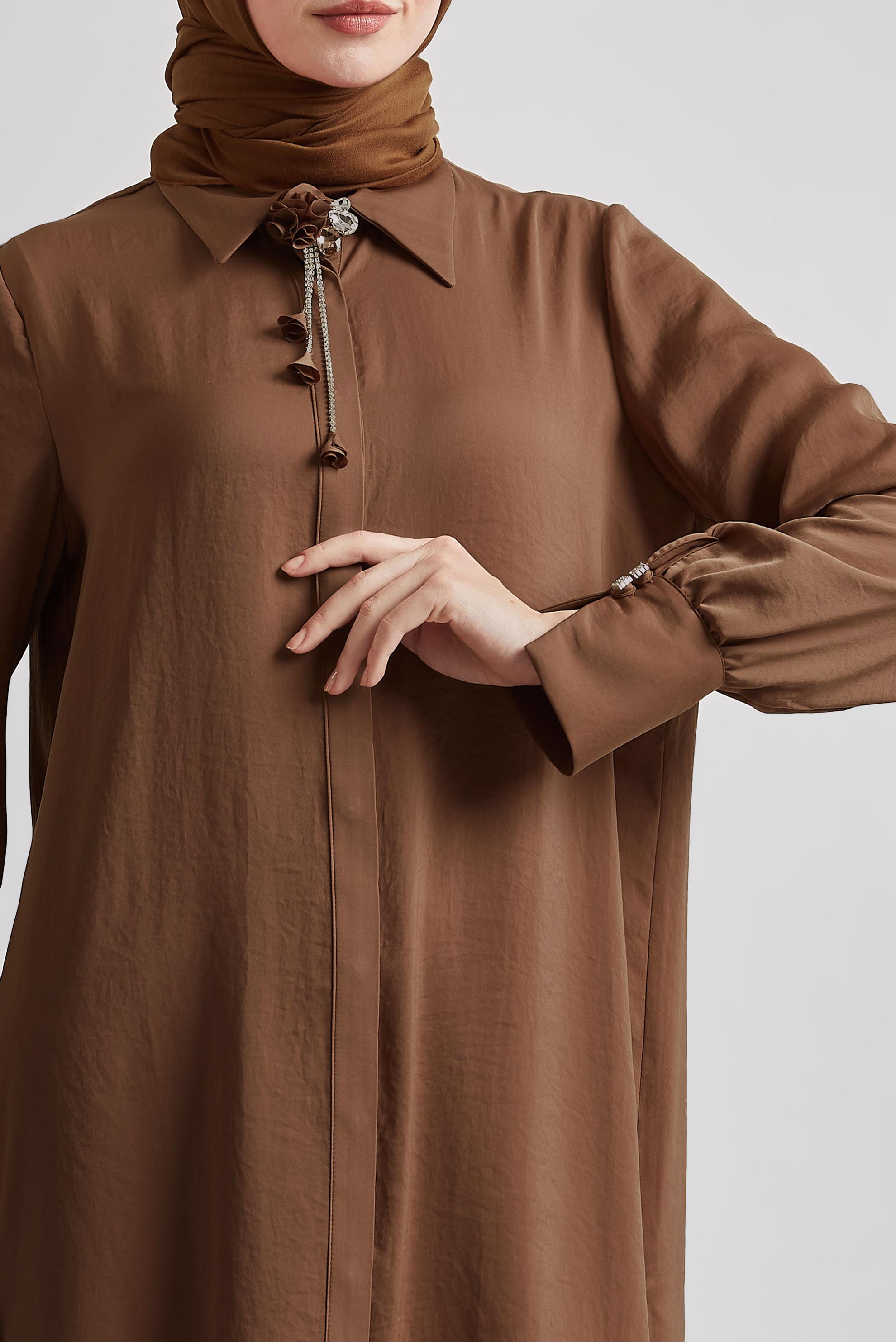 Tesettür giyim KAHVE BROŞ DETAYLI TUNİK 45373
