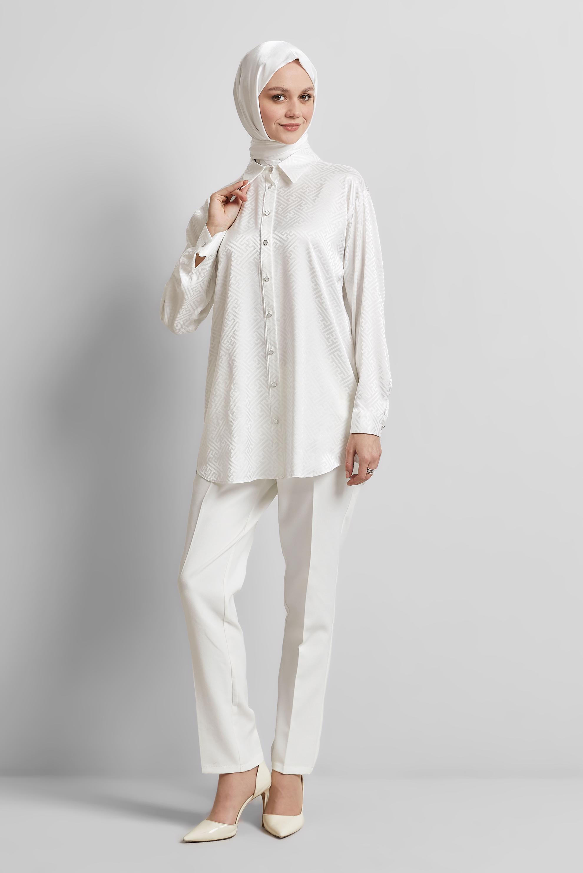 Tesettür giyim BEYAZ SATEN JAKAR TUNİK 45375