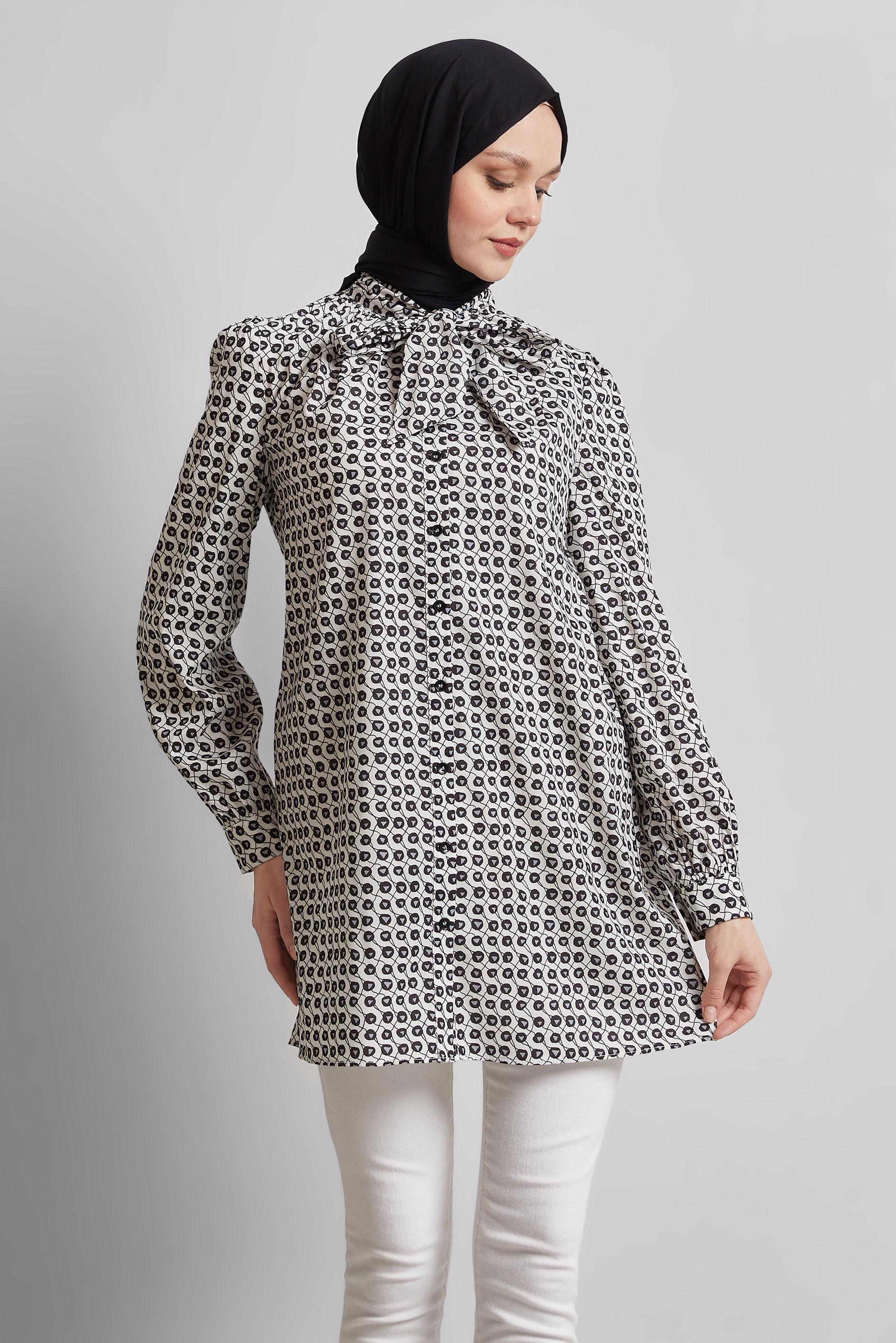 Tesettür giyim SİYAH DESENLİ TUNİK 45400