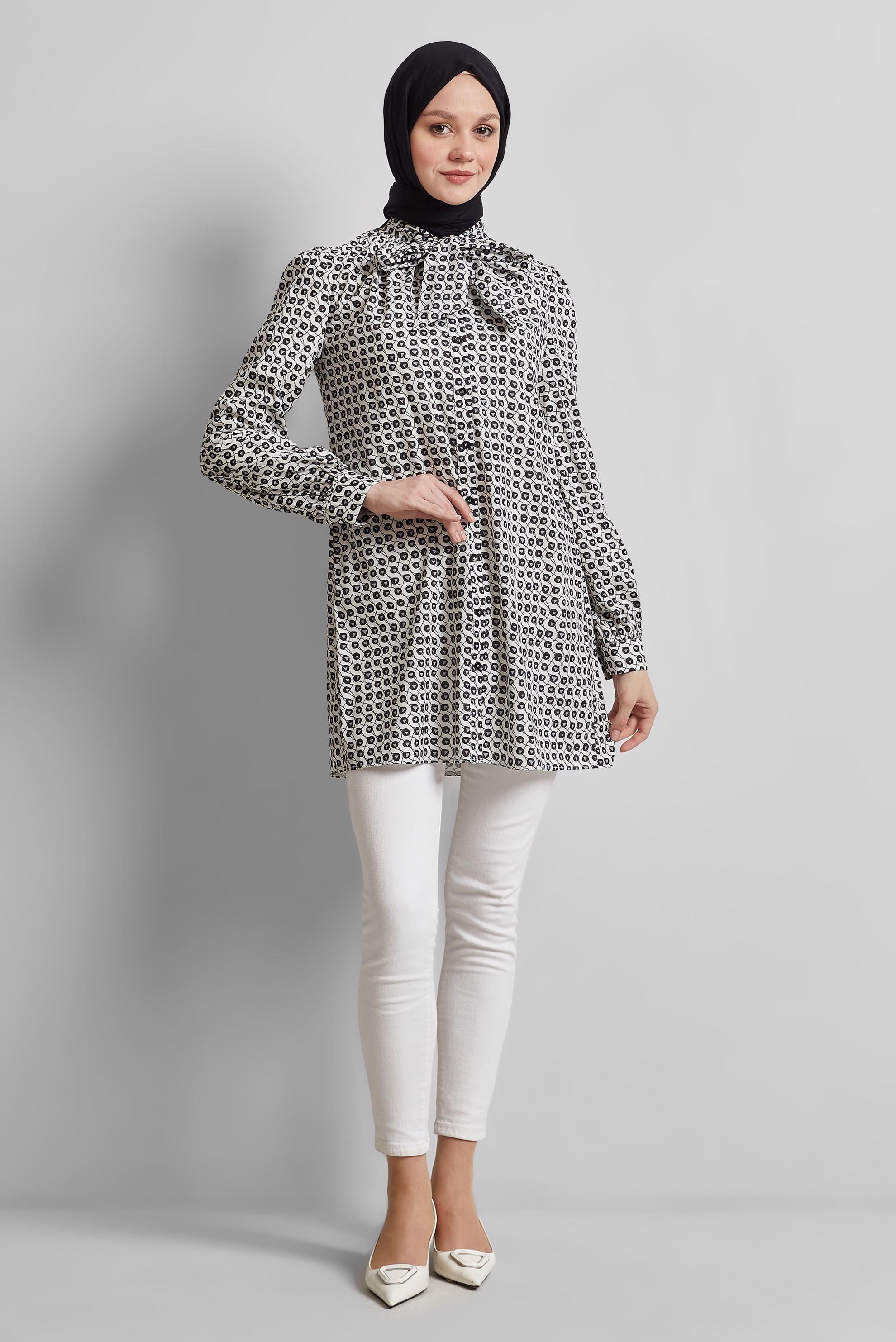 Tesettür giyim SİYAH DESENLİ TUNİK 45400