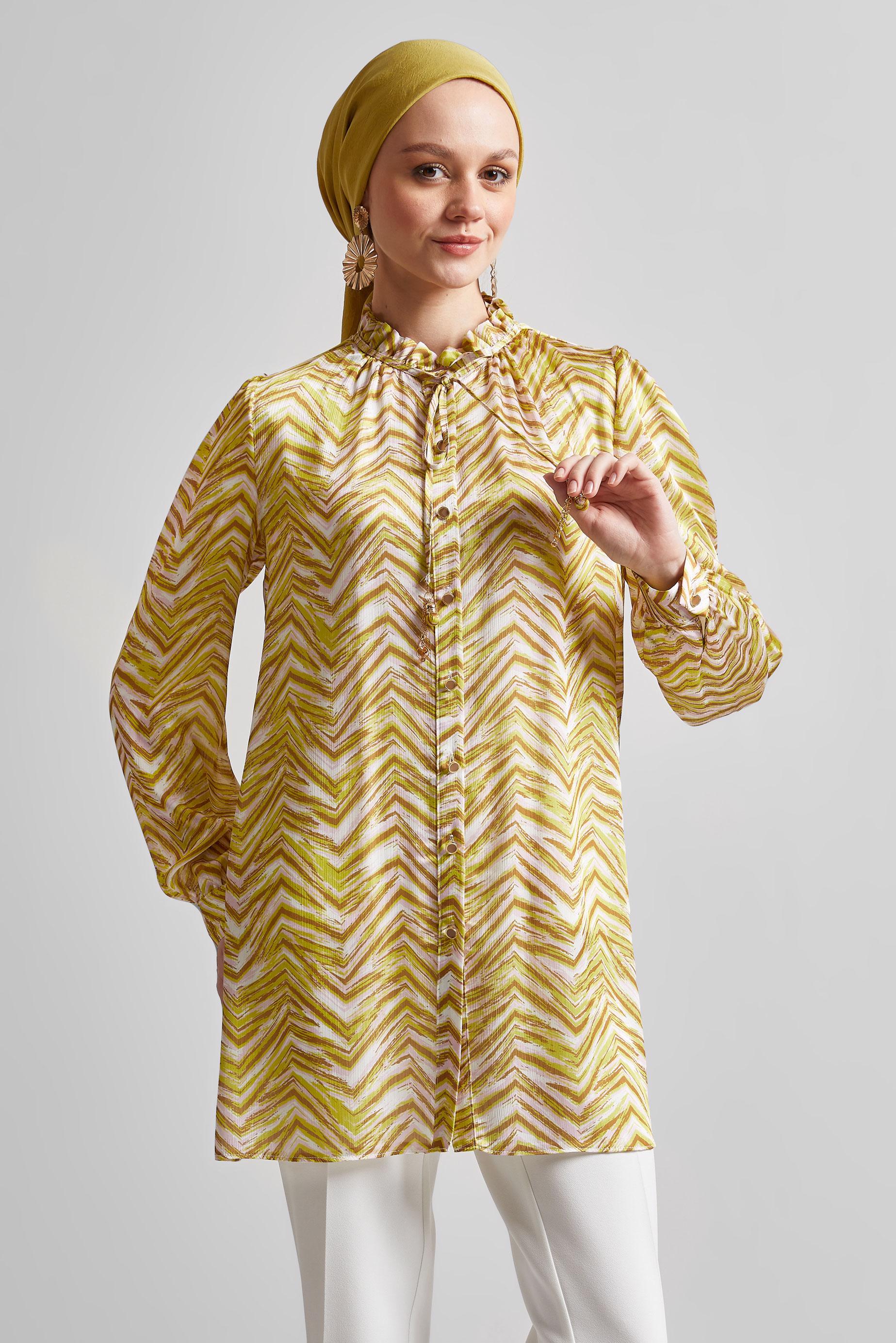 Tesettür giyim YEŞİL DESENLİ SATEN TUNİK 45401