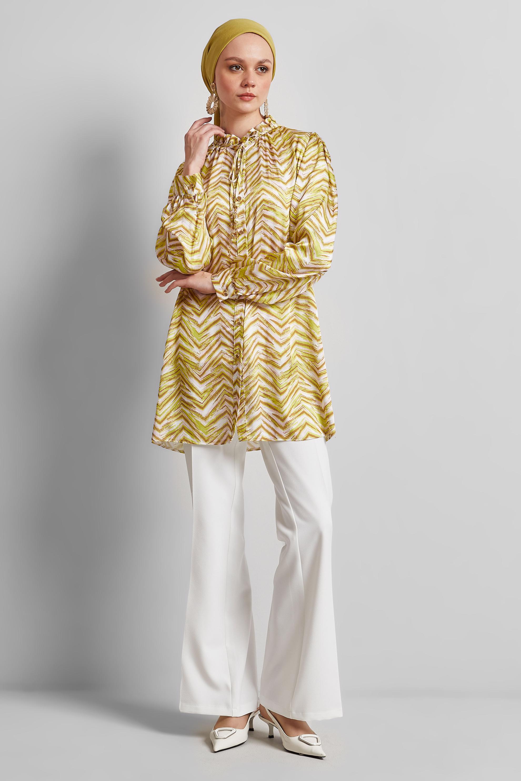 Tesettür giyim YEŞİL DESENLİ SATEN TUNİK 45401