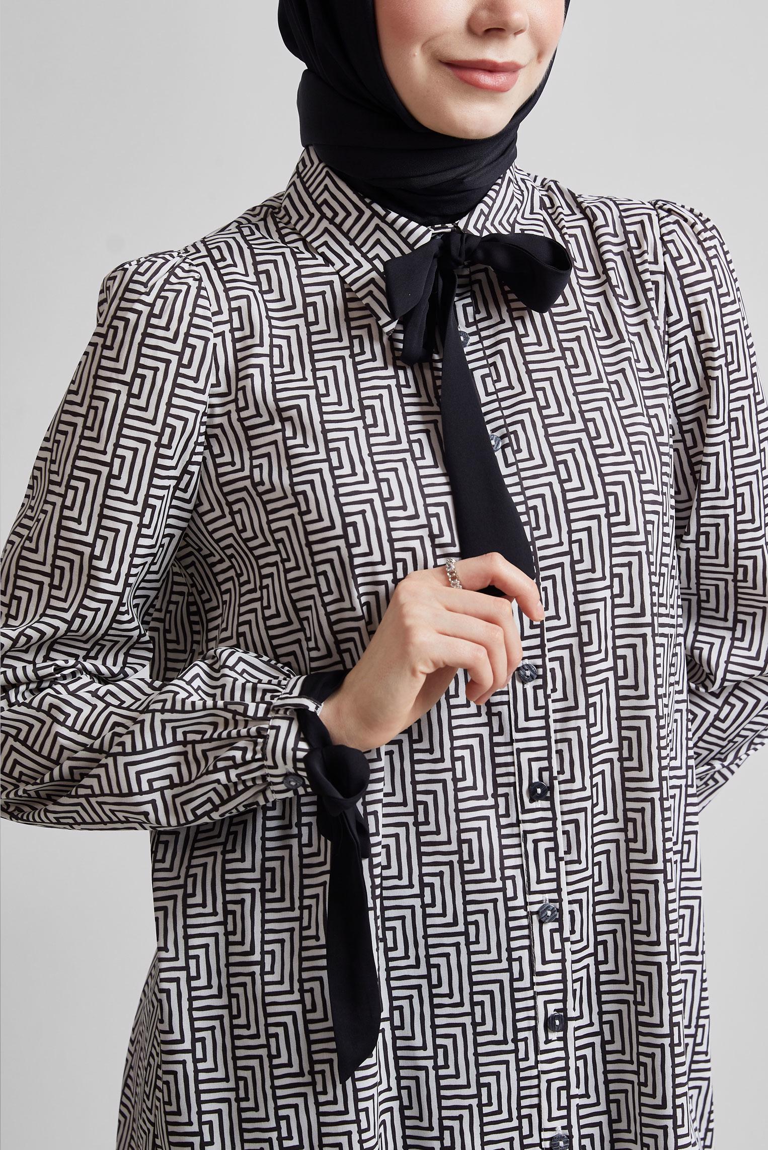 Tesettür giyim SİYAH DESENLİ TUNİK 45417	