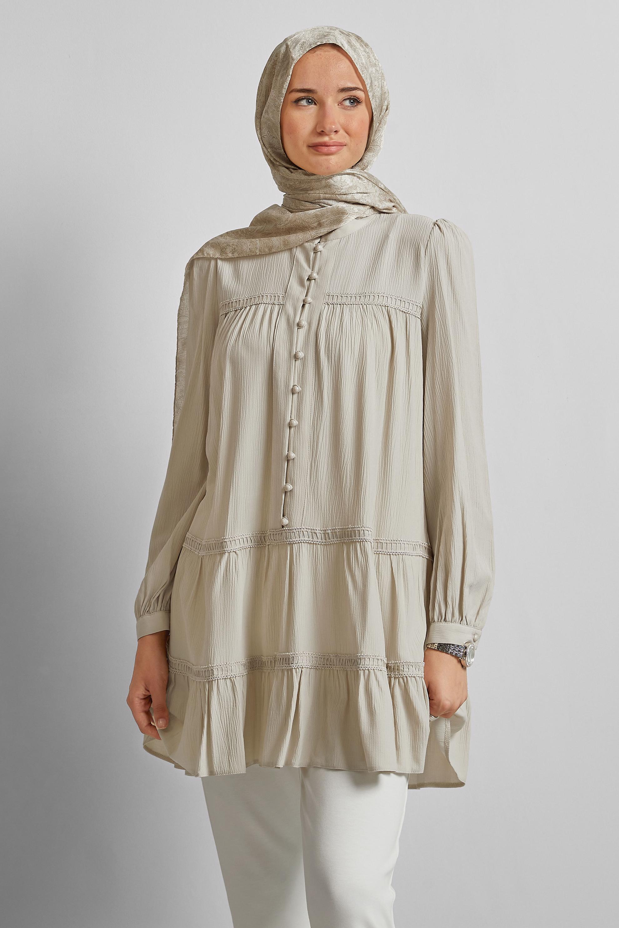 Tesettür giyim BEJ VOLAN DETAYLI TUNİK 45493