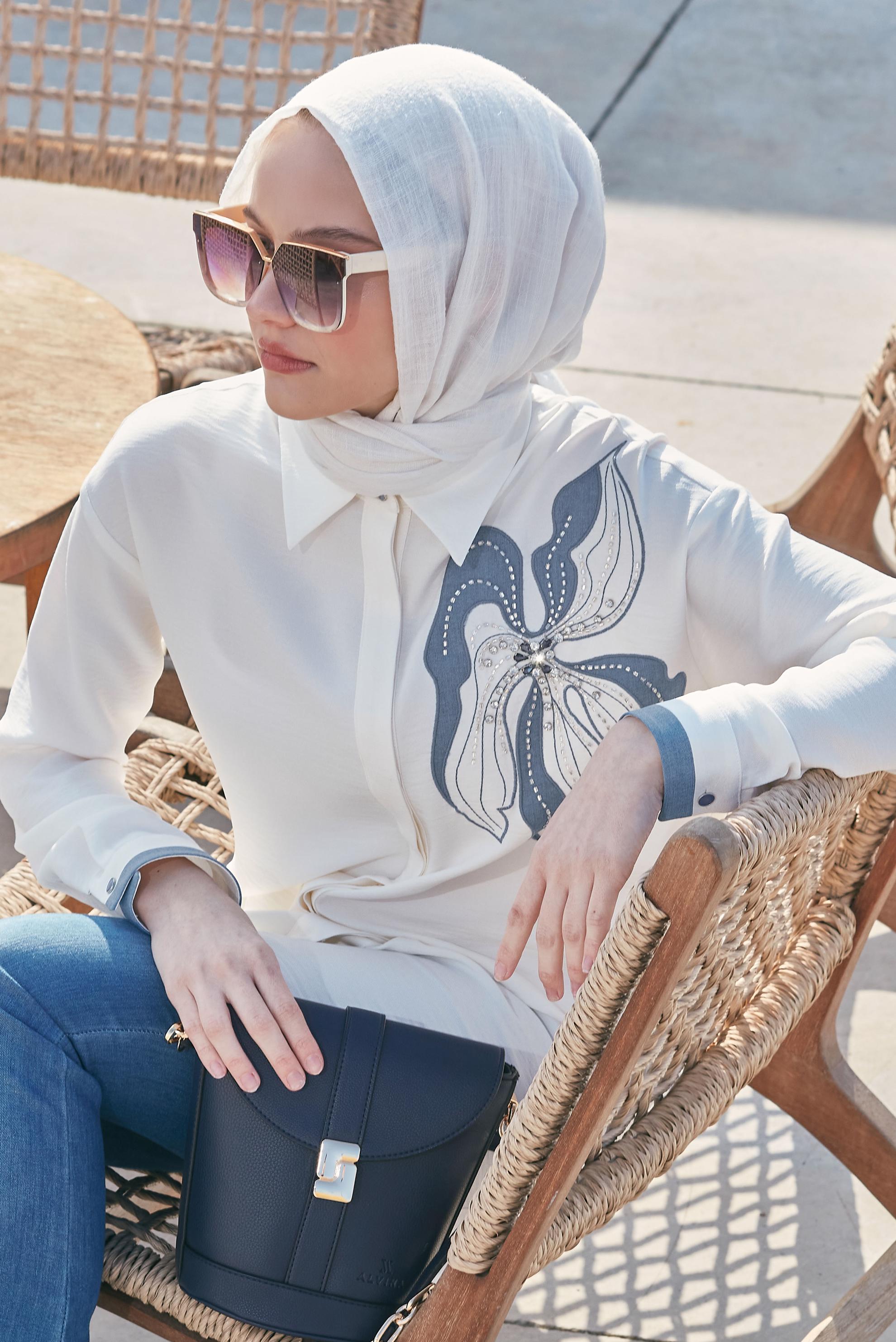 Tesettür giyim BEYAZ DESENLİ TUNİK 45513