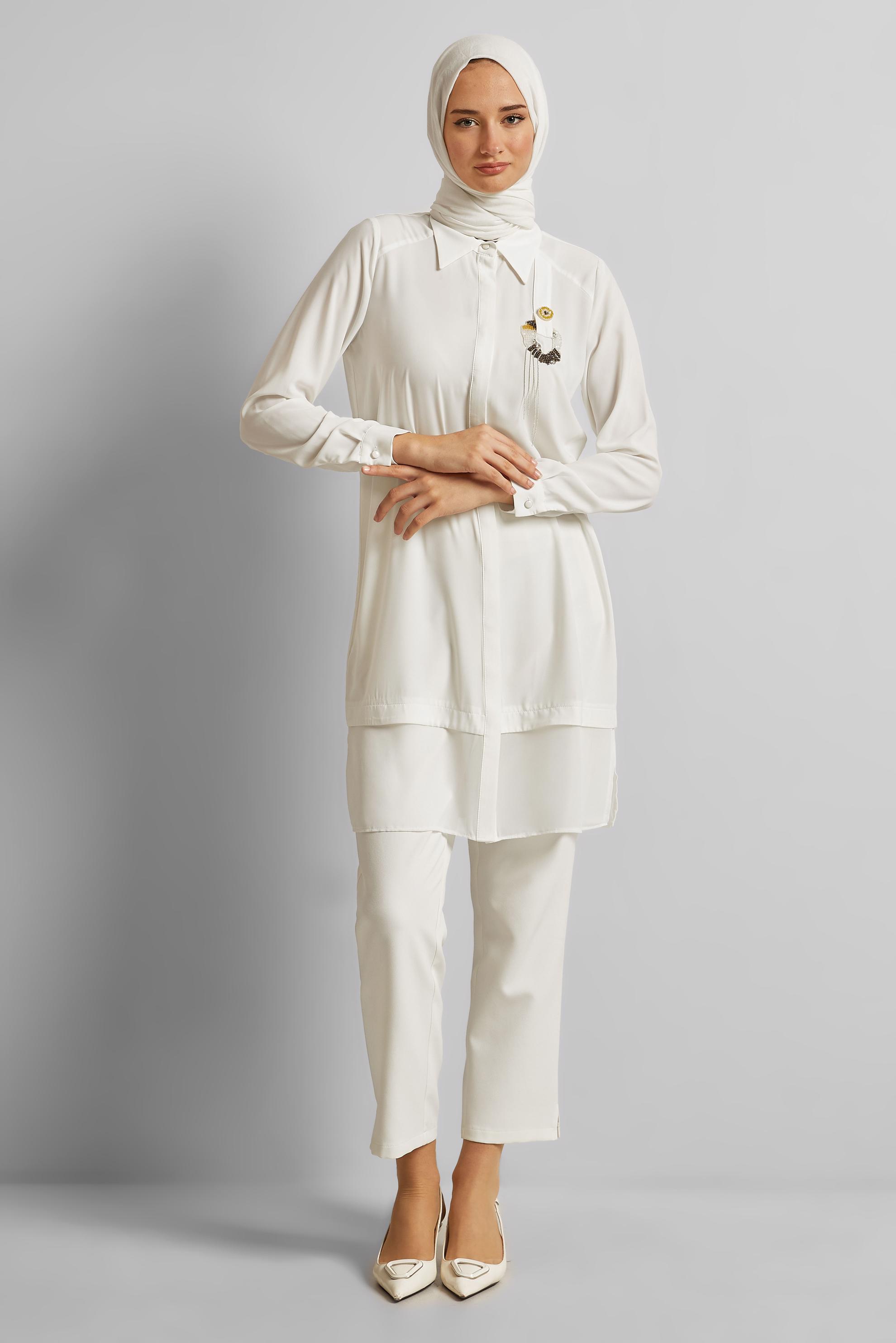 Vêtements hijab BLANC TUNIQUE AVEC BROCHE 45553