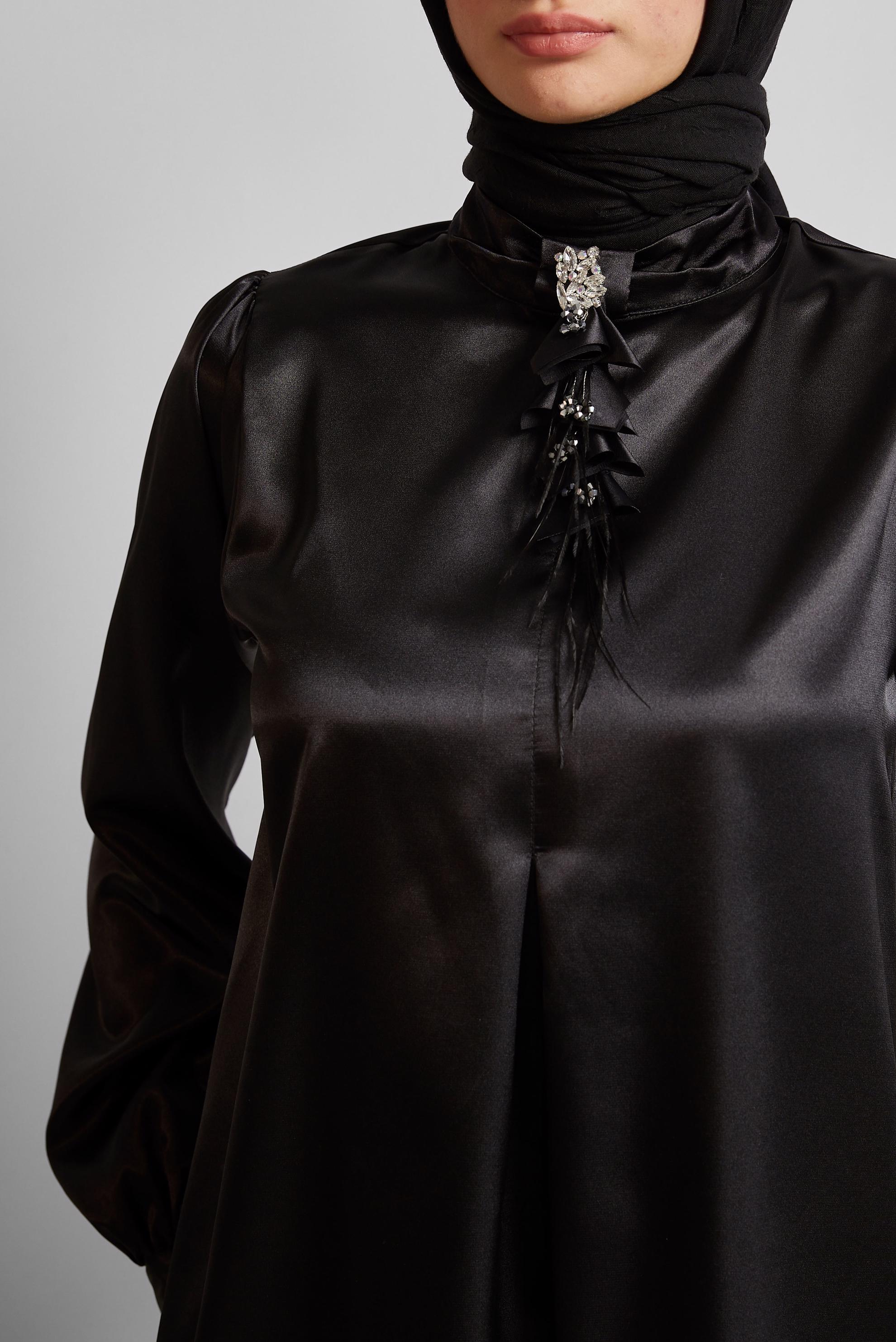 Tesettür giyim SİYAH BROŞLU SATEN TUNİK 45589