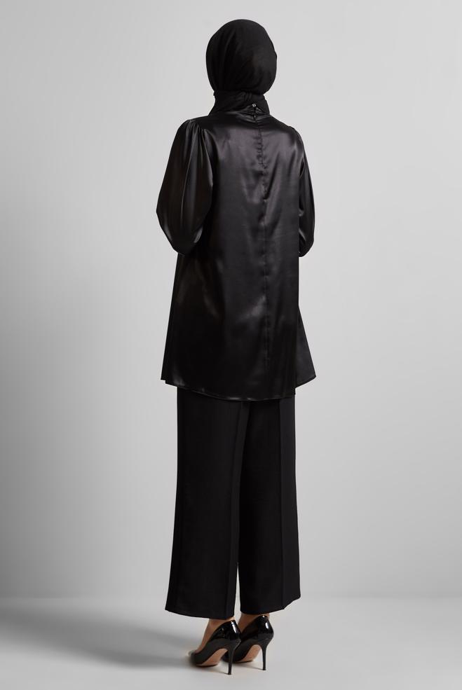 Hijab-Kleidung SCHWARZ SATIN TUNIKA MIT BROSCHE 45589 - ALVİNA