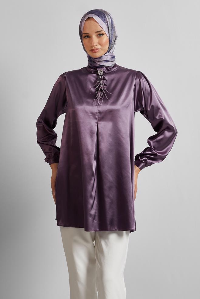 Hijab-Kleidung LILA SATIN TUNIKA MIT BROSCHE 45589 - ALVİNA