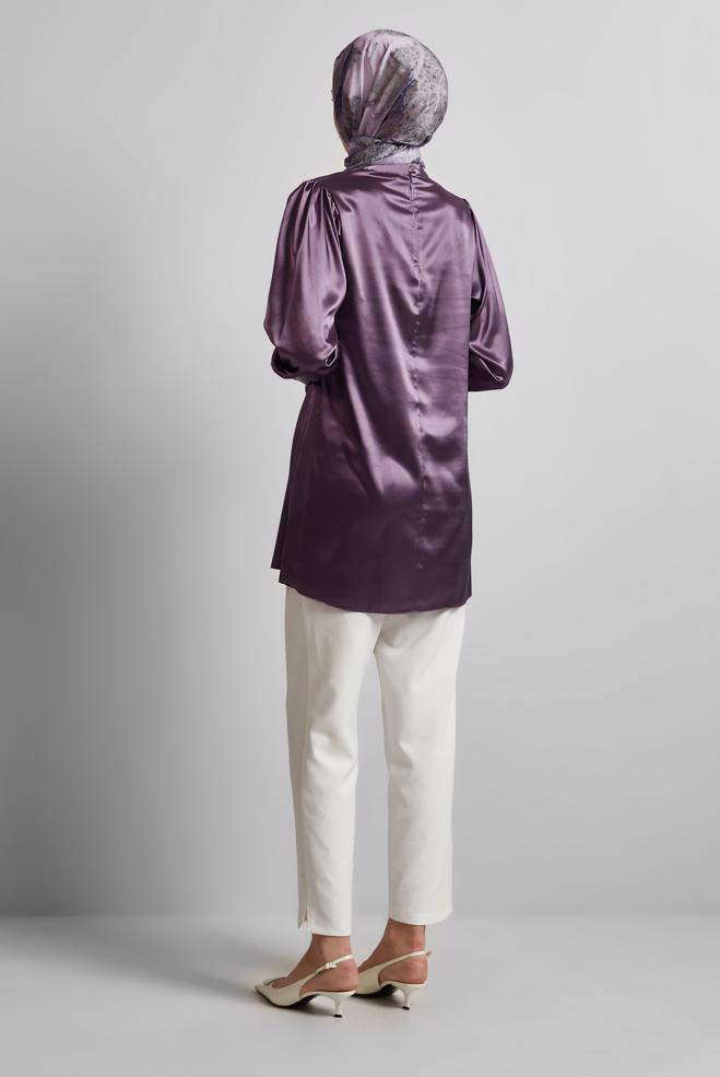 Hijab-Kleidung LILA SATIN TUNIKA MIT BROSCHE 45589 - ALVİNA