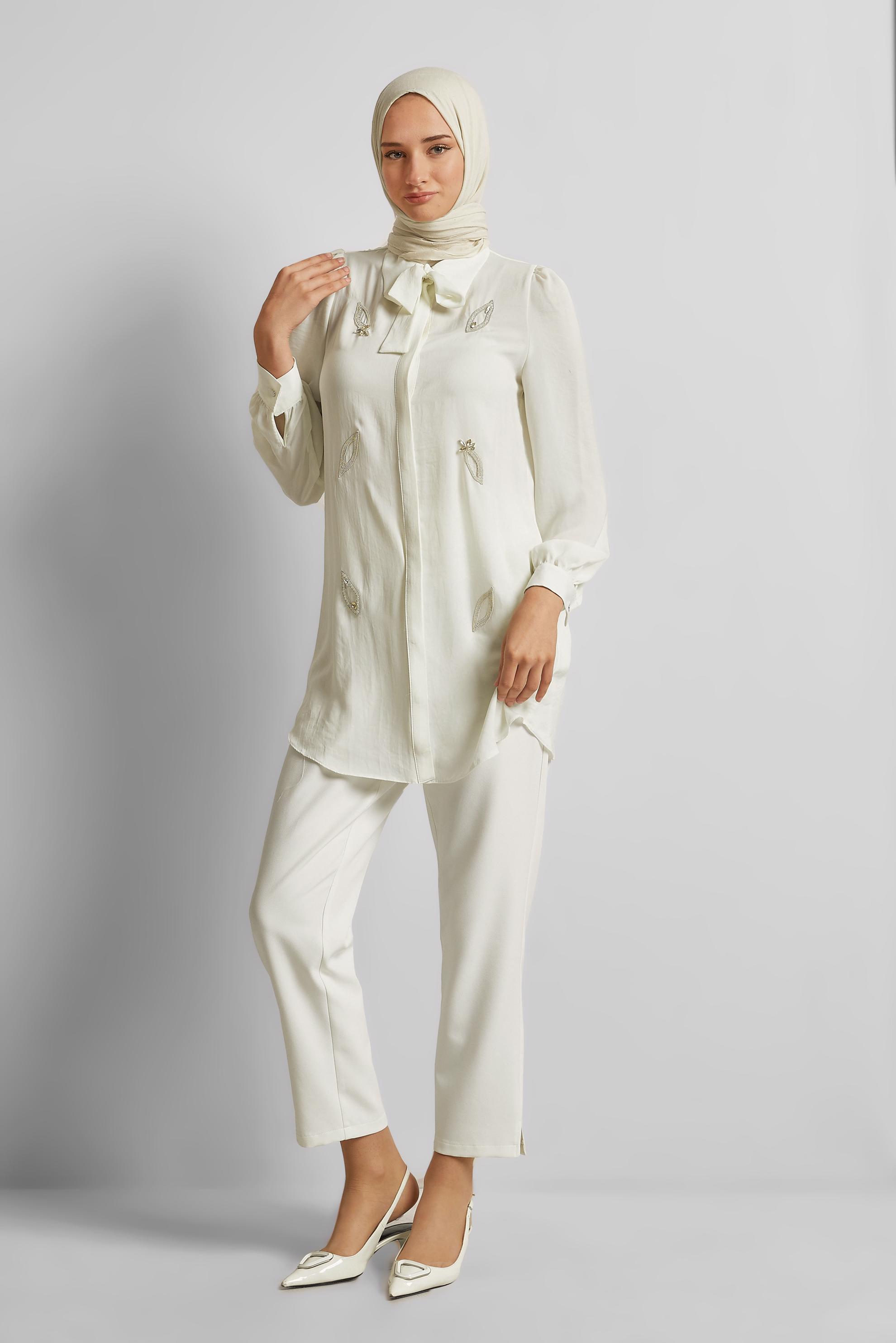Tesettür giyim BEYAZ BAĞLAMA DETAYLI TUNİK 45609
