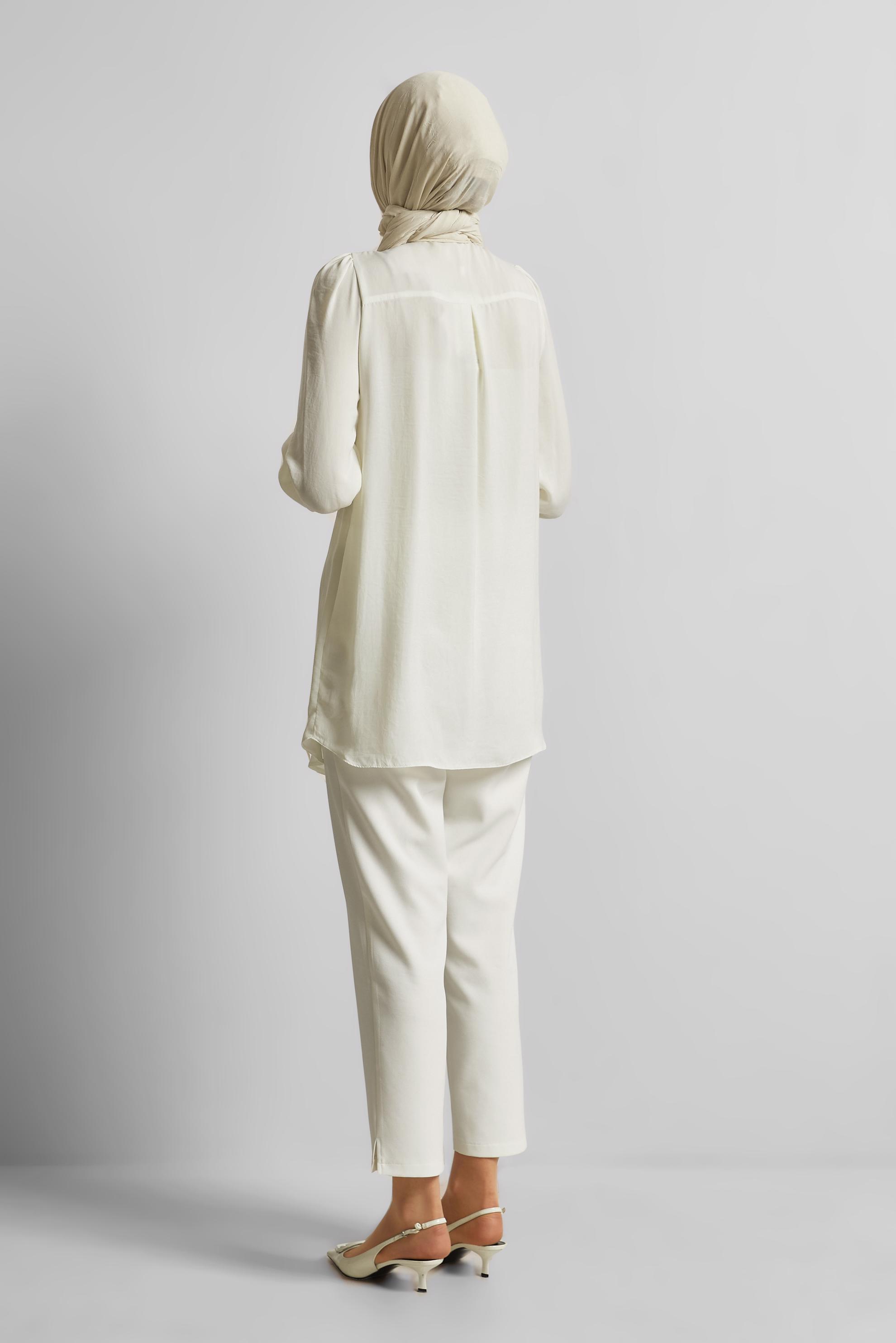 Tesettür giyim BEYAZ BAĞLAMA DETAYLI TUNİK 45609