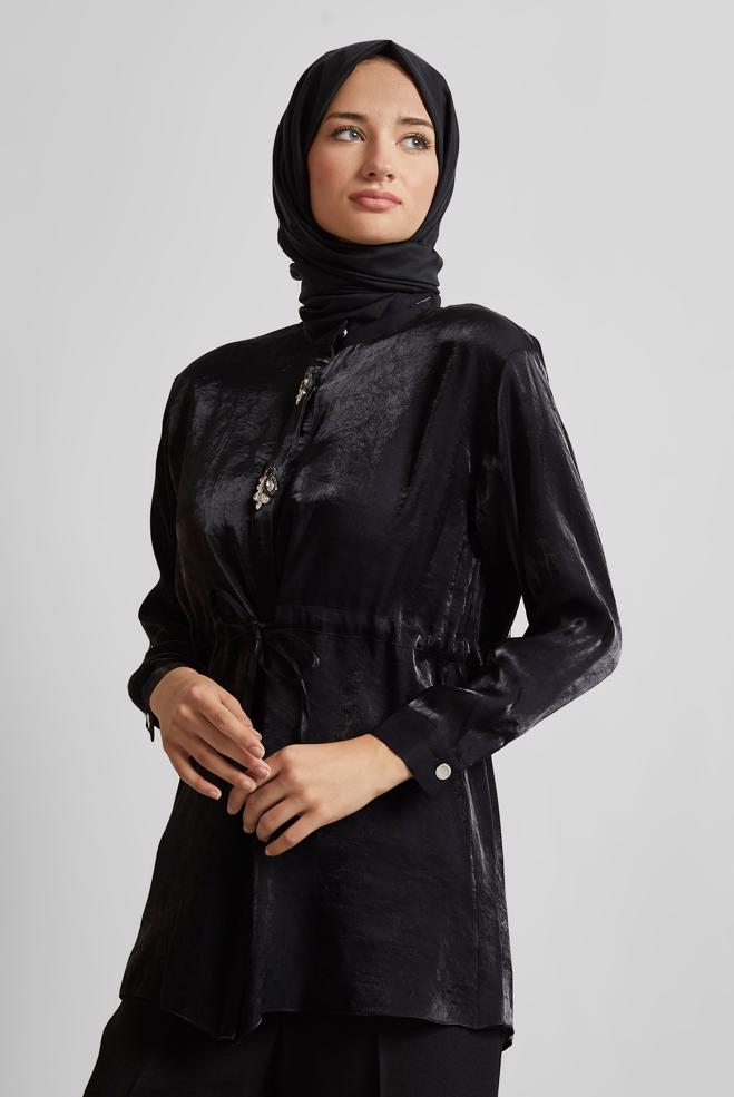 Hijab-Kleidung SCHWARZ TUNIKA AUS SATIN MIT SMOCKBUND 45610 - ALVİNA