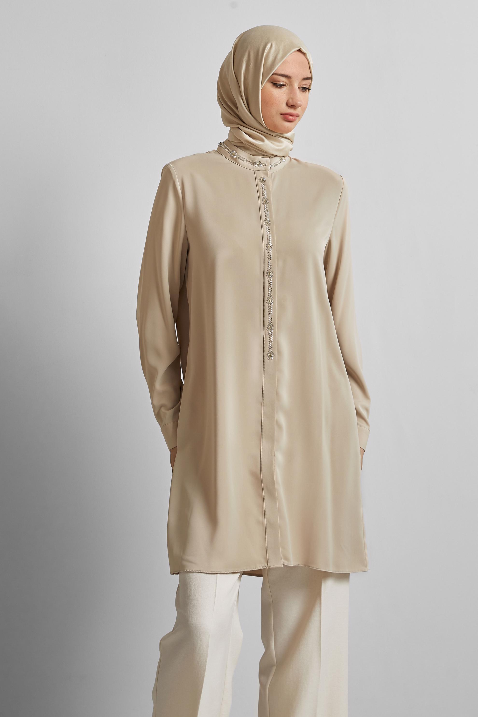 Tesettür giyim BEJ TAŞ DETAYLI TUNİK 45619