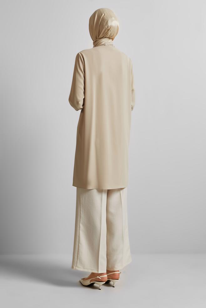Hijab-Kleidung BEIGE TUNIKA MIT EDELSTEINDETAILS 45619 - ALVİNA