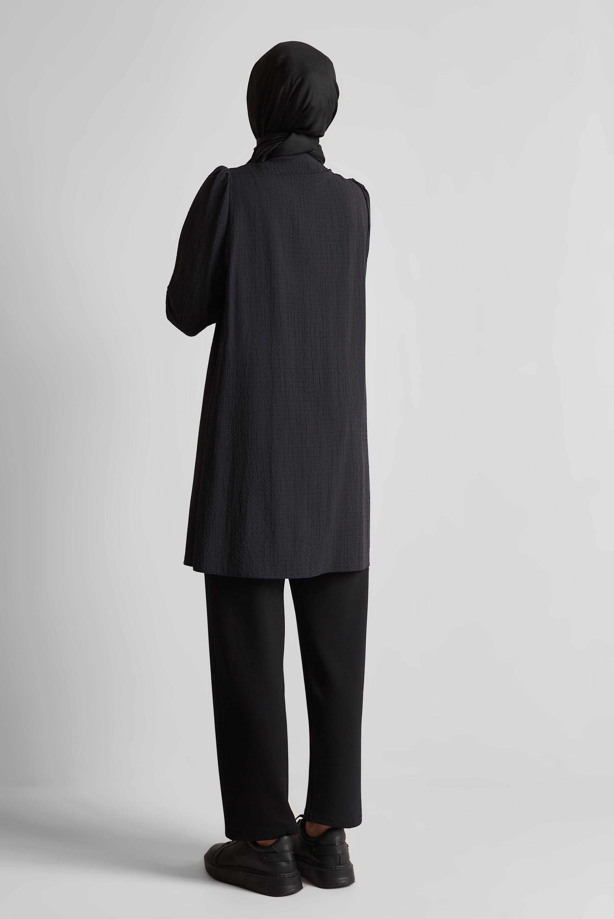 Tesettür giyim SİYAH YAKASI BAĞLAMALI TUNİK 45625