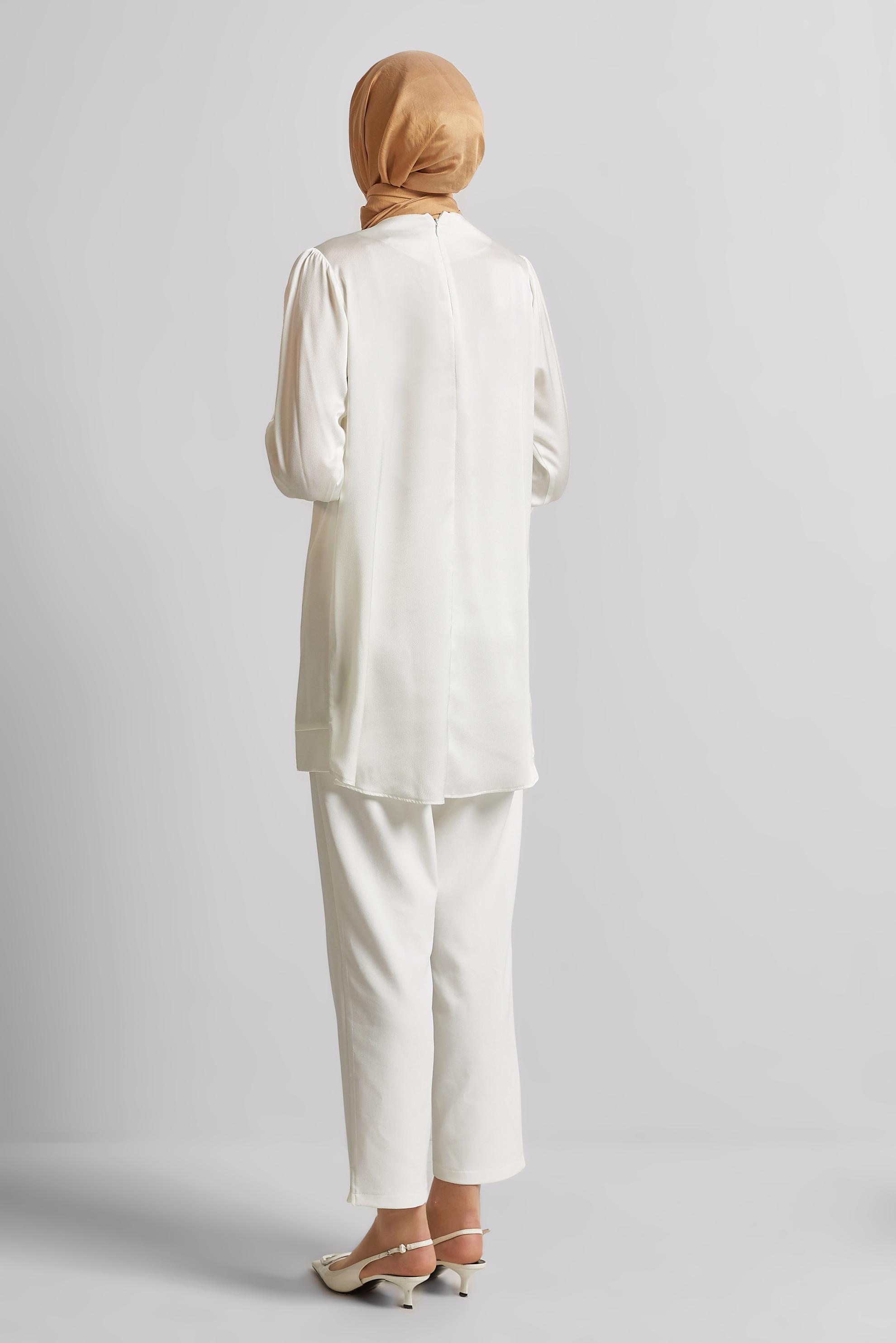 Tesettür giyim BEYAZ ASİMETRİK KESİM TUNİK 45679