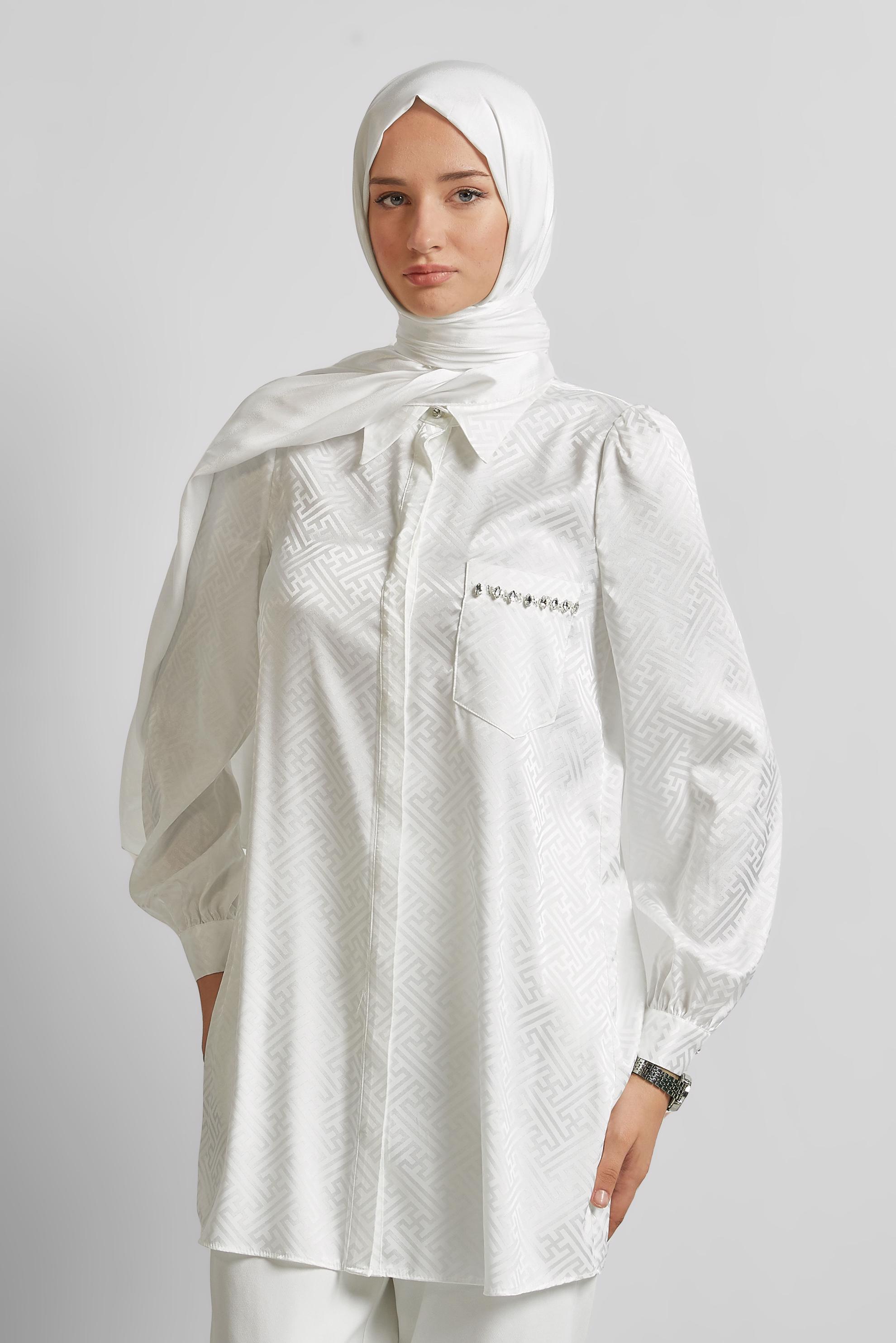Tesettür giyim BEYAZ SATEN JAKAR TUNİK 45724