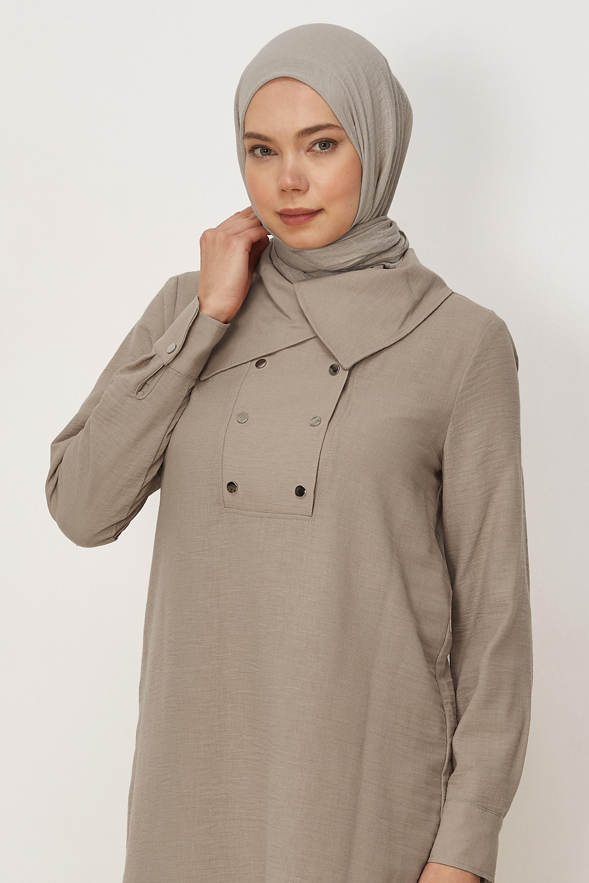 Vêtements hijab BEIGE TUNIQUE DÉTAILLÉE À PRESSION 45733