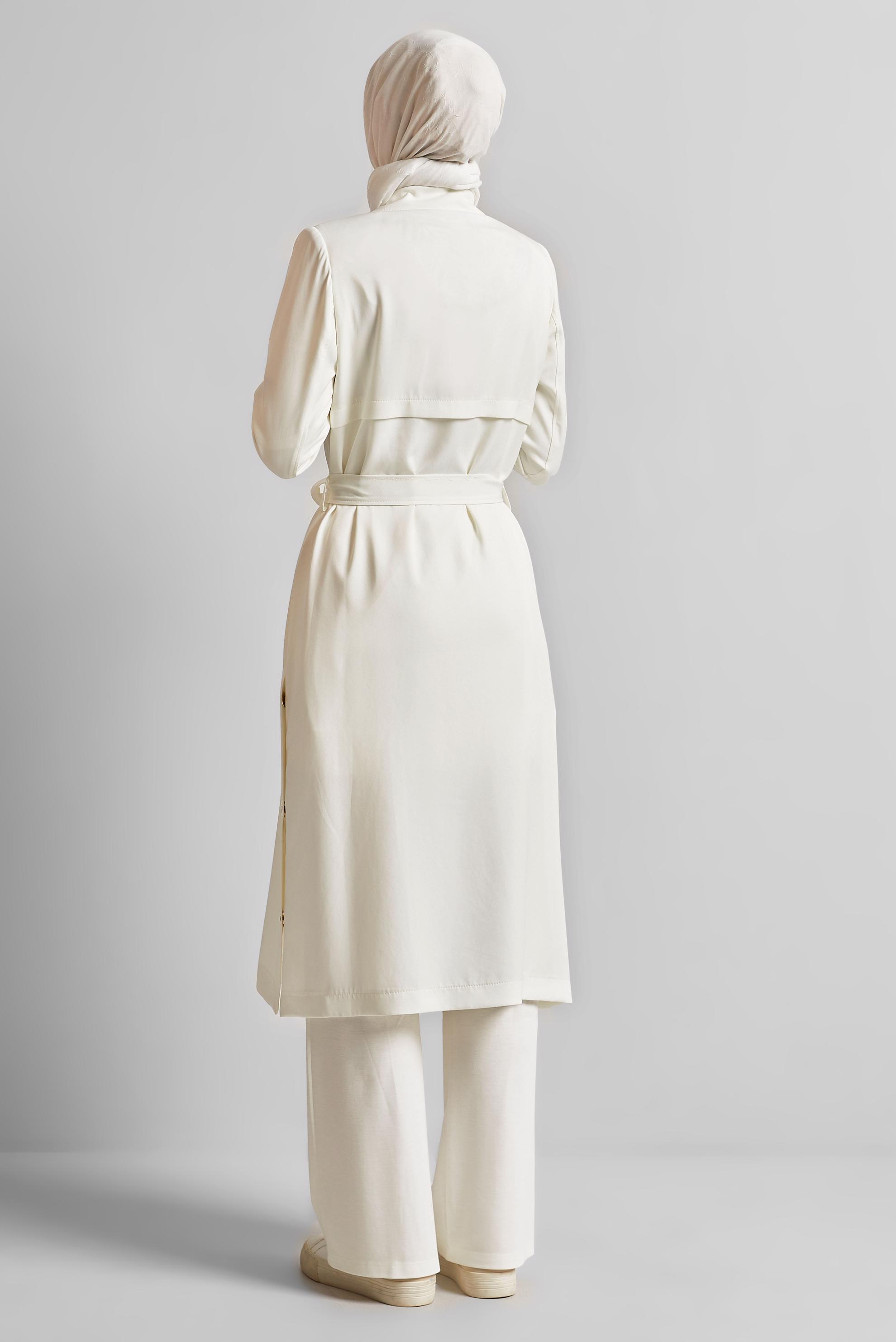 Tesettür giyim BEYAZ KUŞAKLI TRENÇKOT 10965