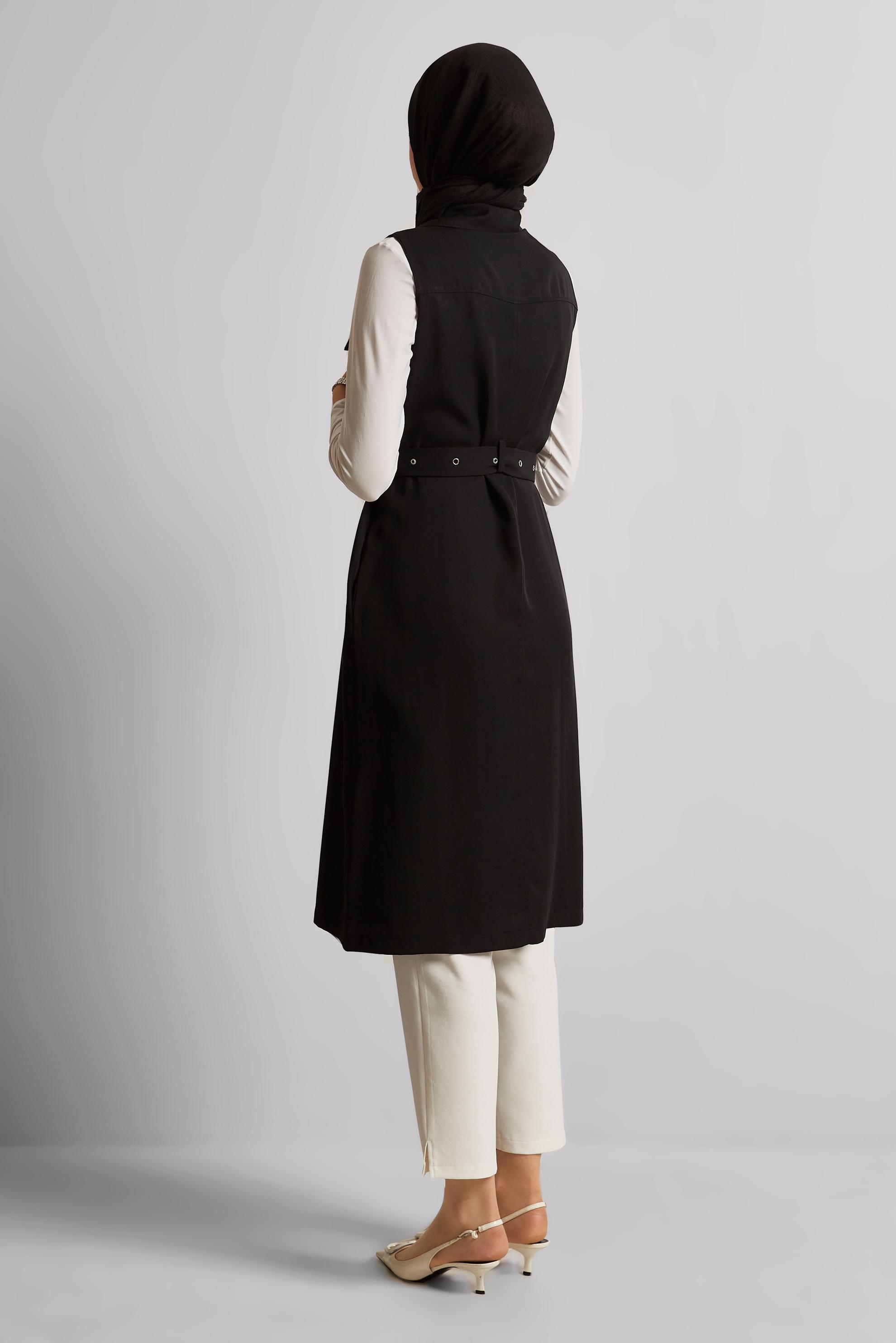Hijab-Kleidung SCHWARZ LYOCELL-WESTE MIT GÜRTEL 45645