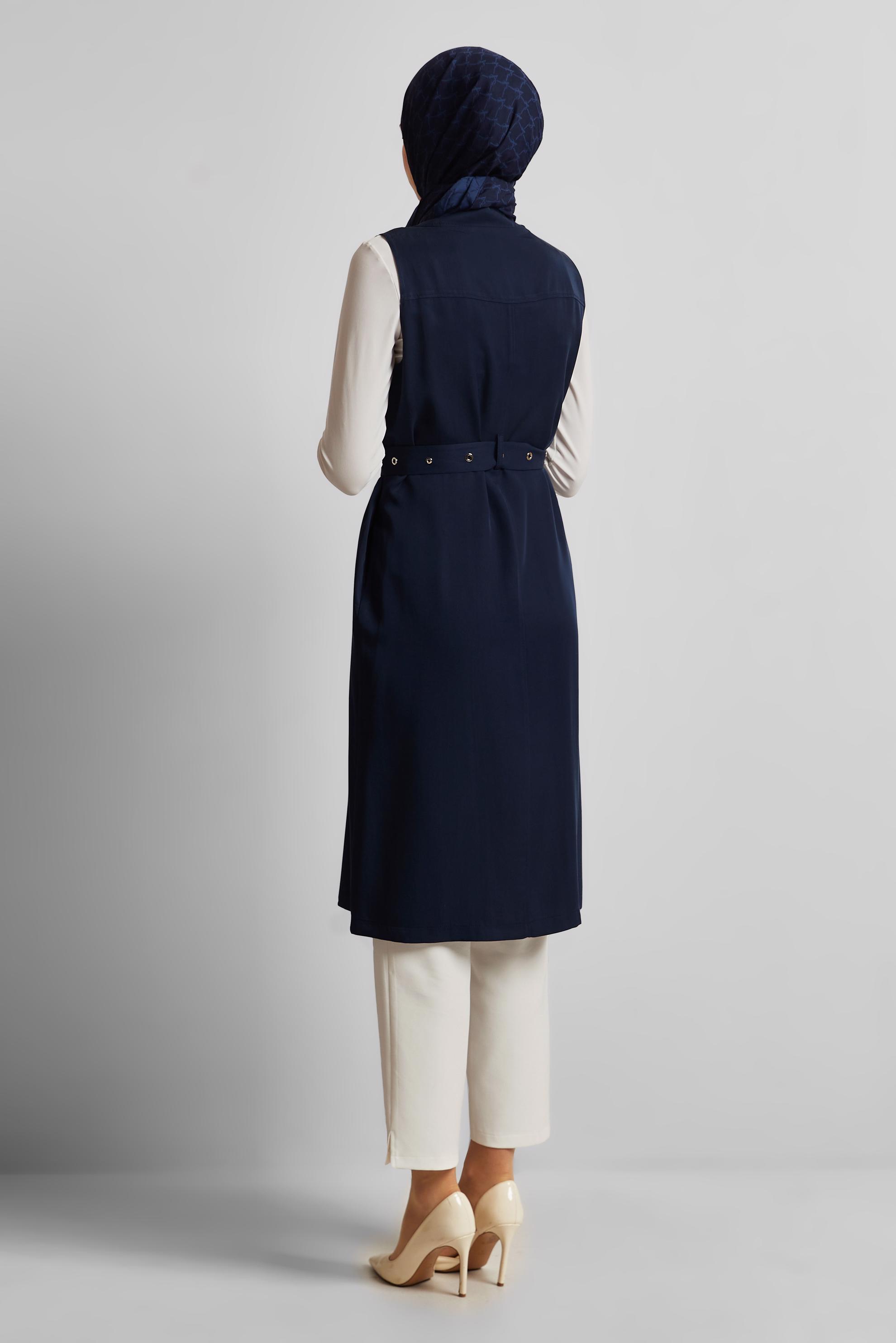 Hijab-Kleidung NAVY BLAU LYOCELL-WESTE MIT GÜRTEL 45645
