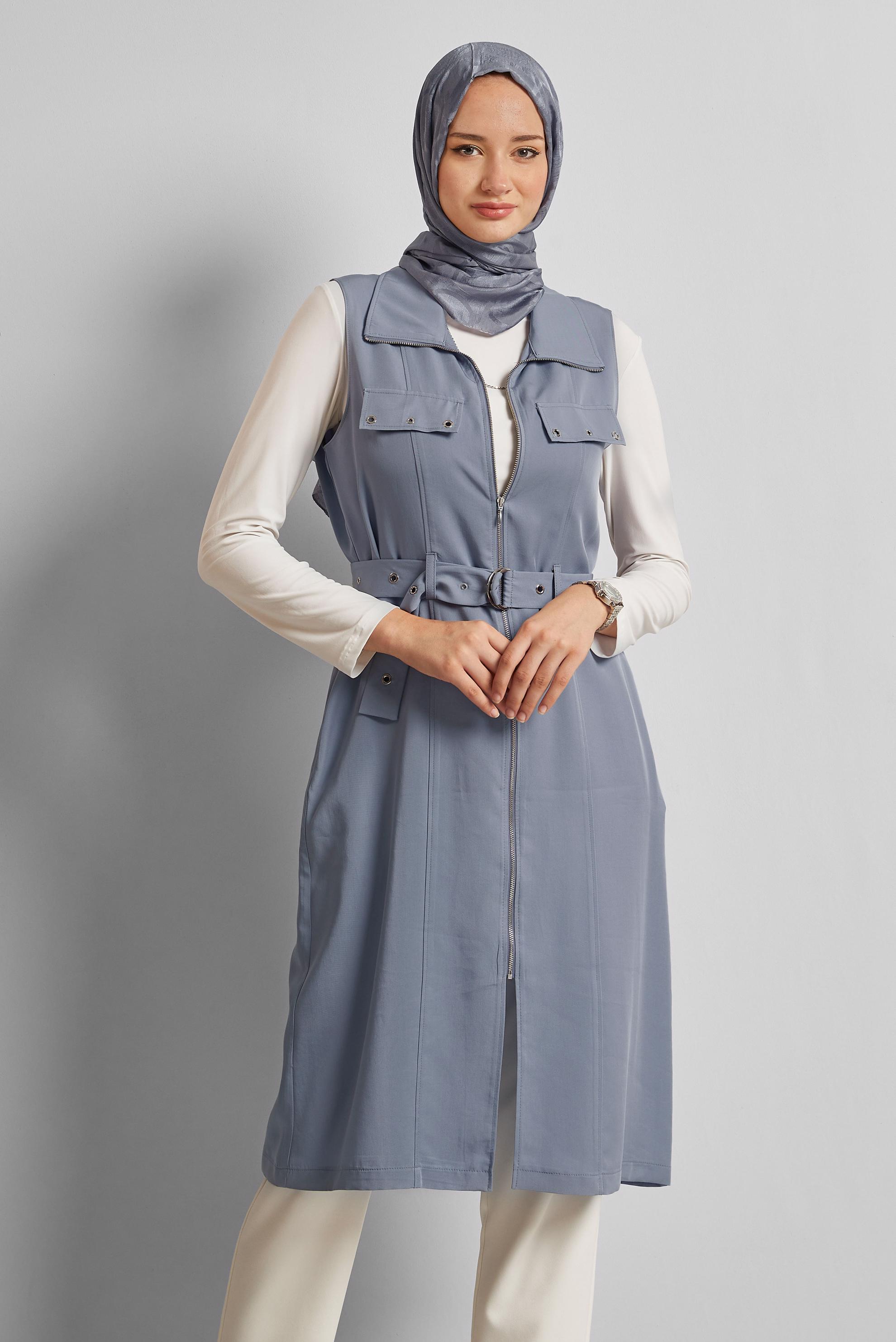 Hijab-Kleidung BLAU LYOCELL-WESTE MIT GÜRTEL 45645