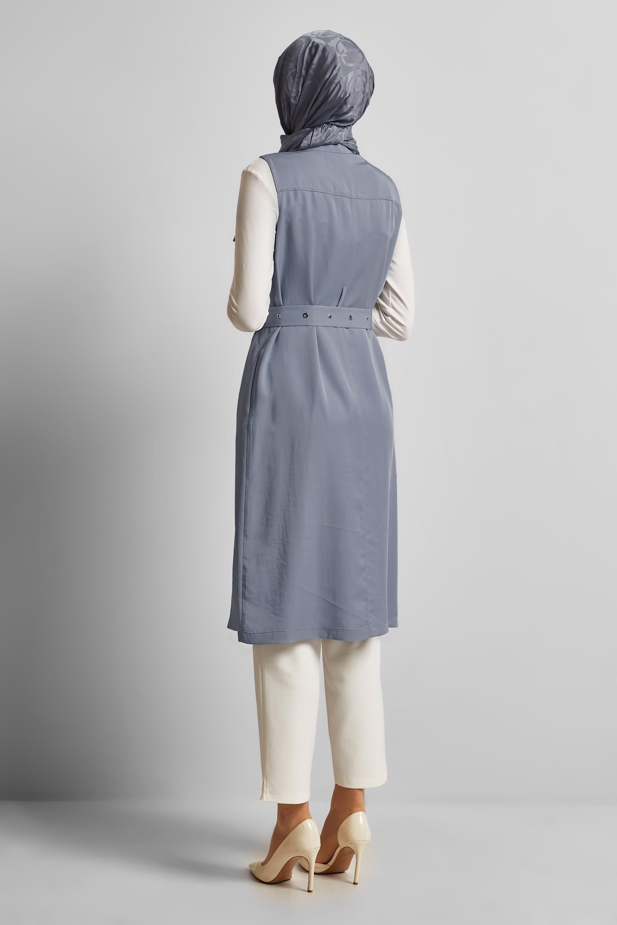 Hijab-Kleidung BLAU LYOCELL-WESTE MIT GÜRTEL 45645