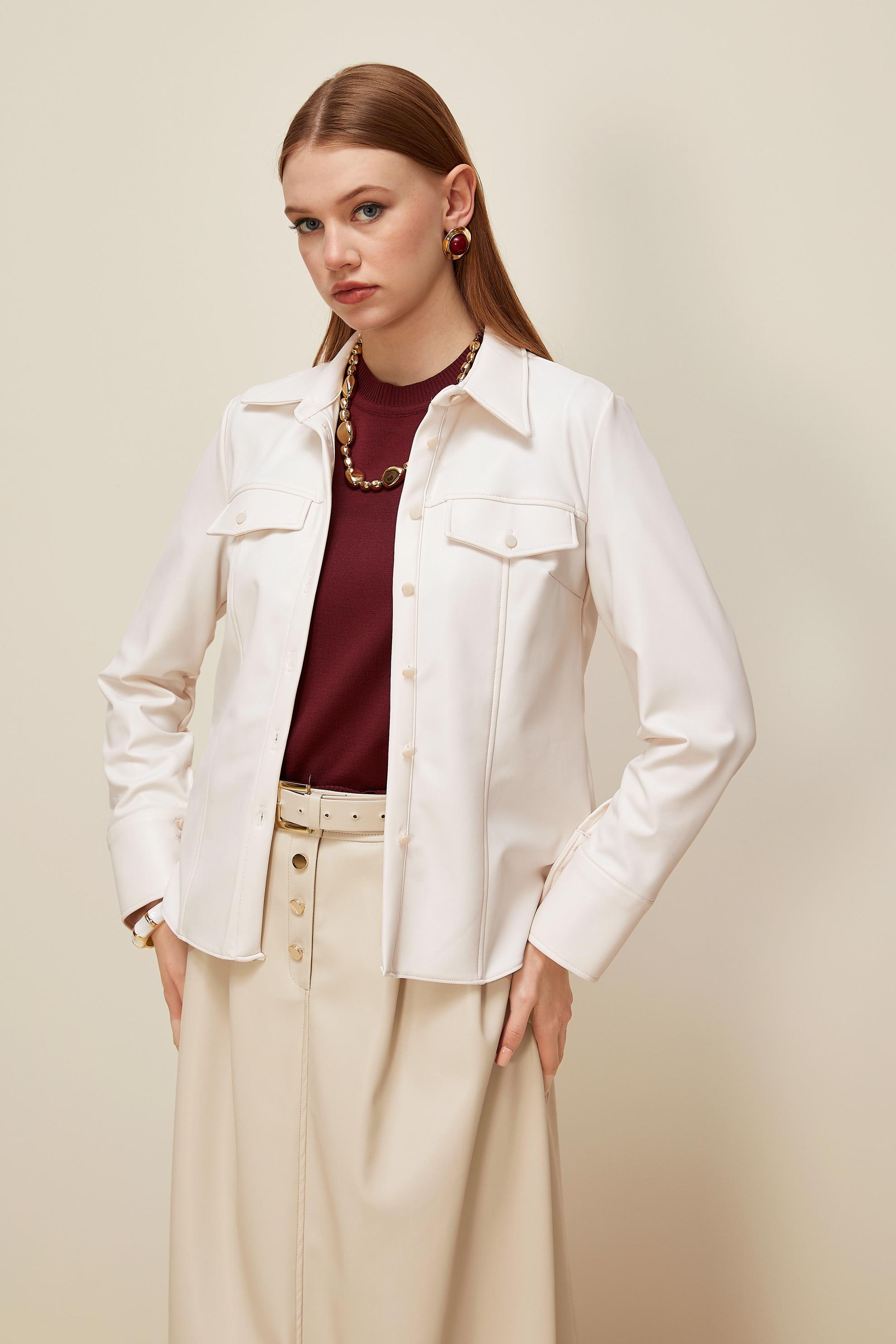 Tesettür giyim BEYAZ SUNİ DERİ BLUZ 46084