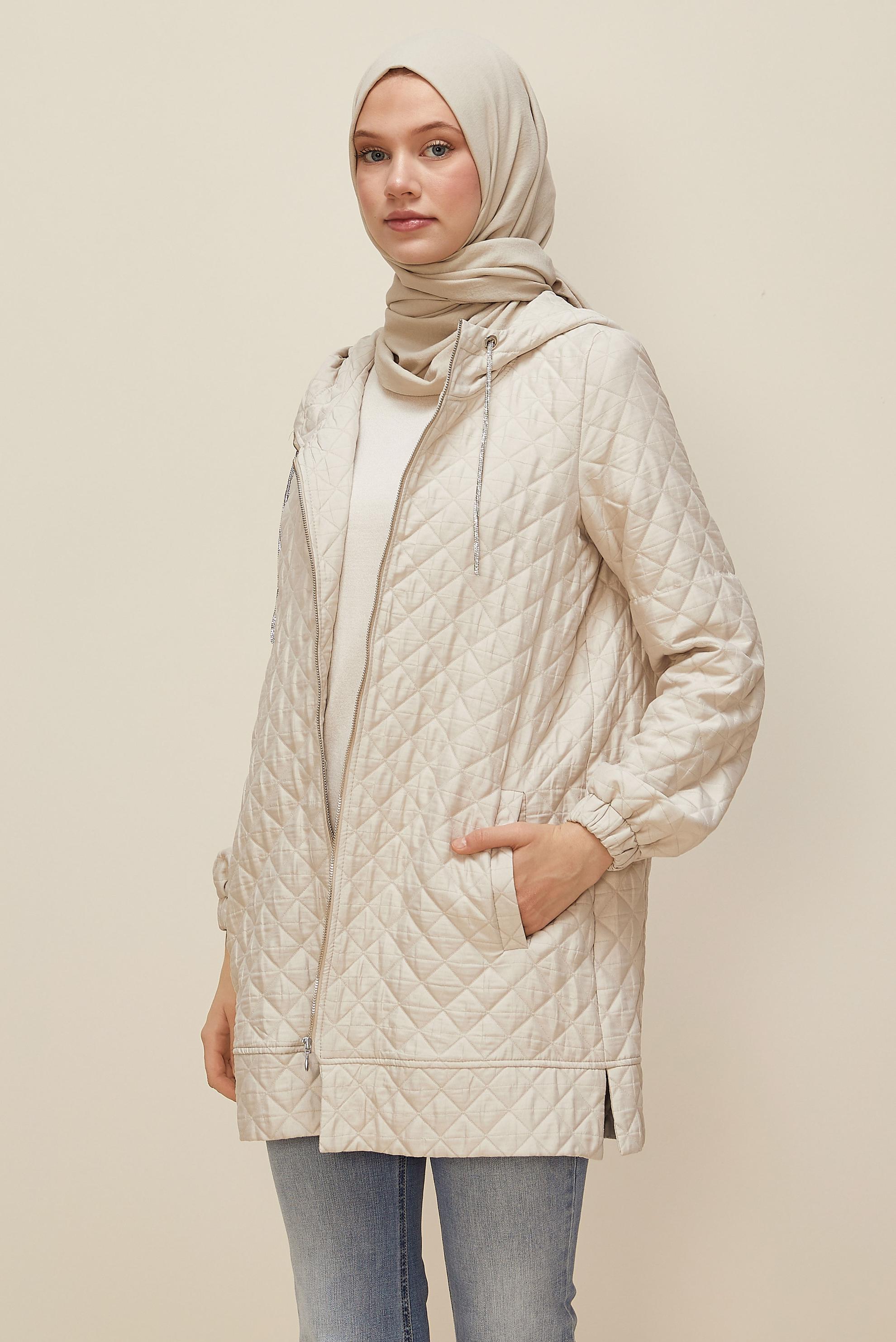 Hijab clothing BEIGE QUILTED JACKET 45290