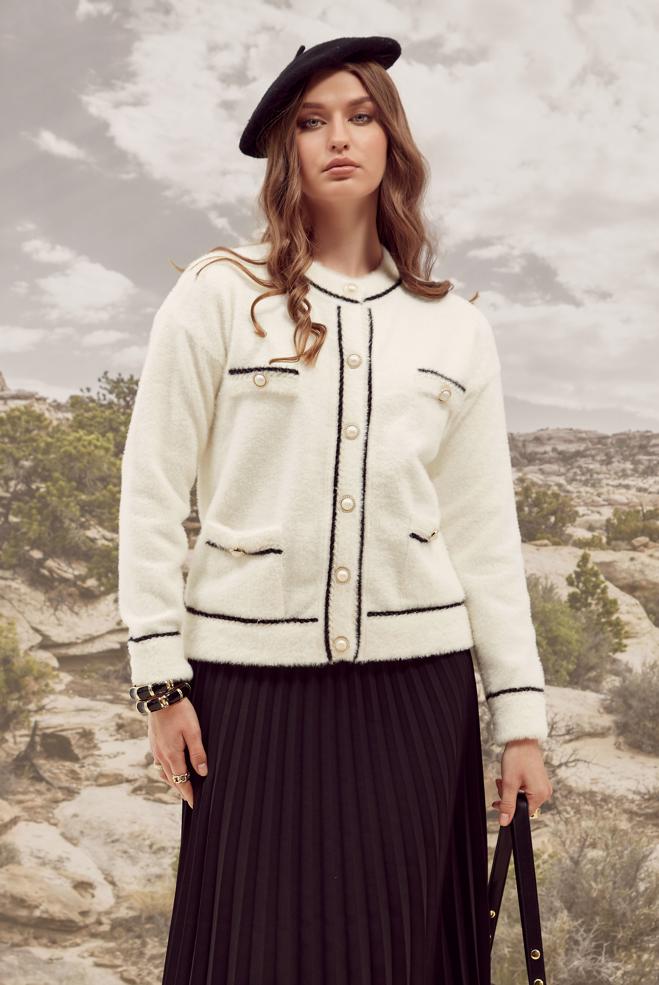 Tesettür giyim BEYAZ DÜĞME DETAYLI TRİKO CEKET 45932 - ALVİNA