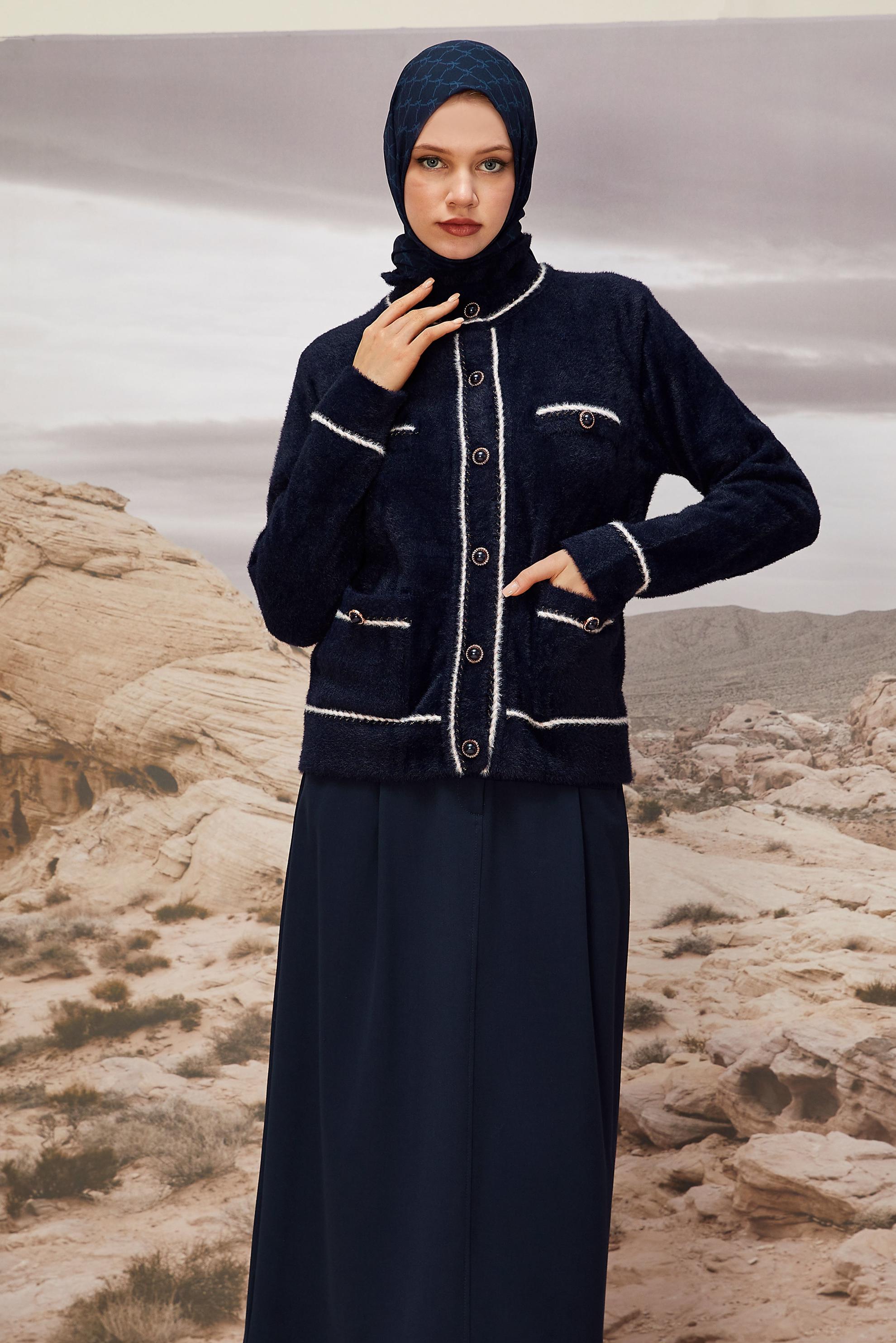 Tesettür giyim LACİVERT DÜĞME DETAYLI TRİKO CEKET 45932