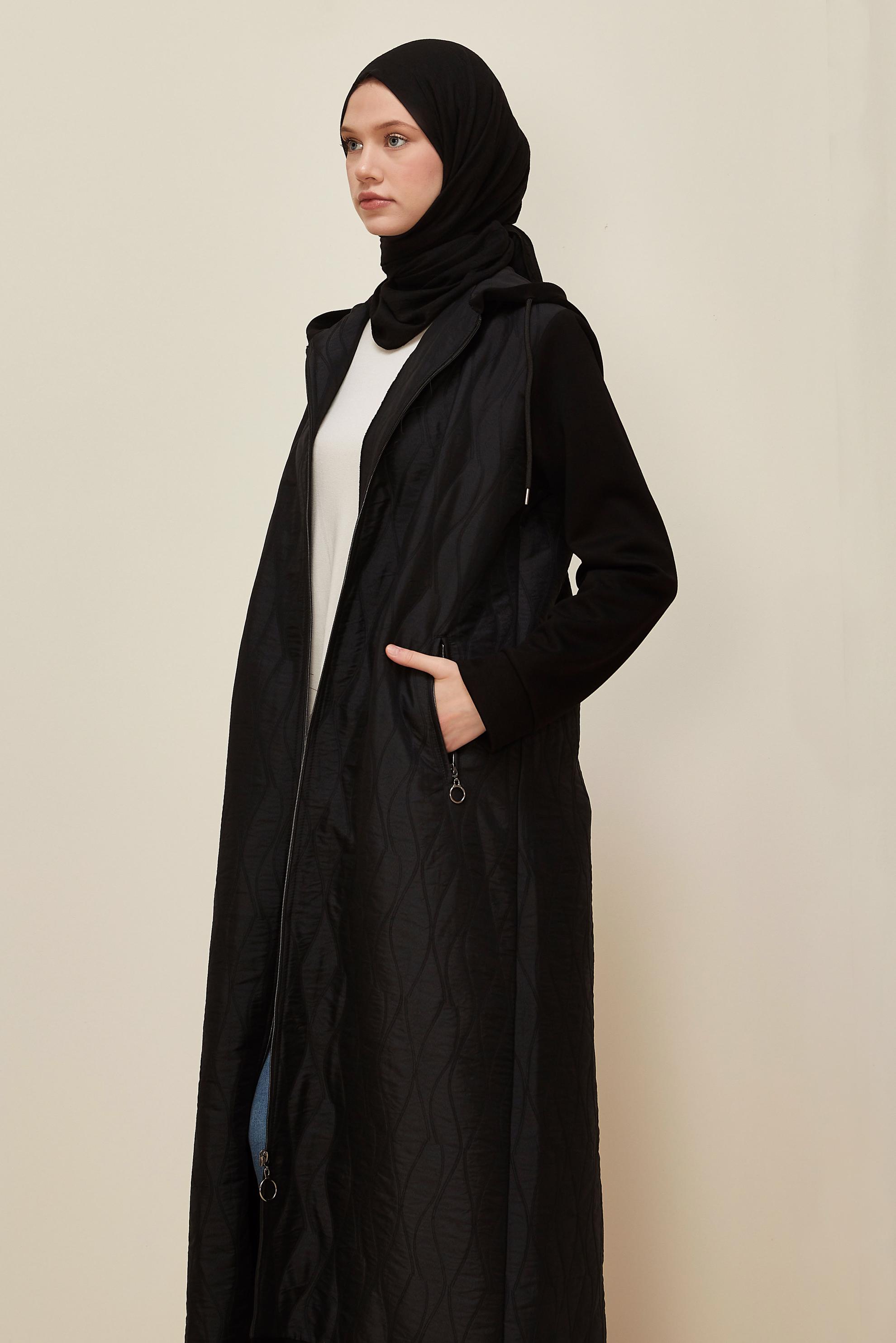 Tesettür giyim SİYAH KAPÜŞONLU KAPİTONE GİY ÇIK 45968