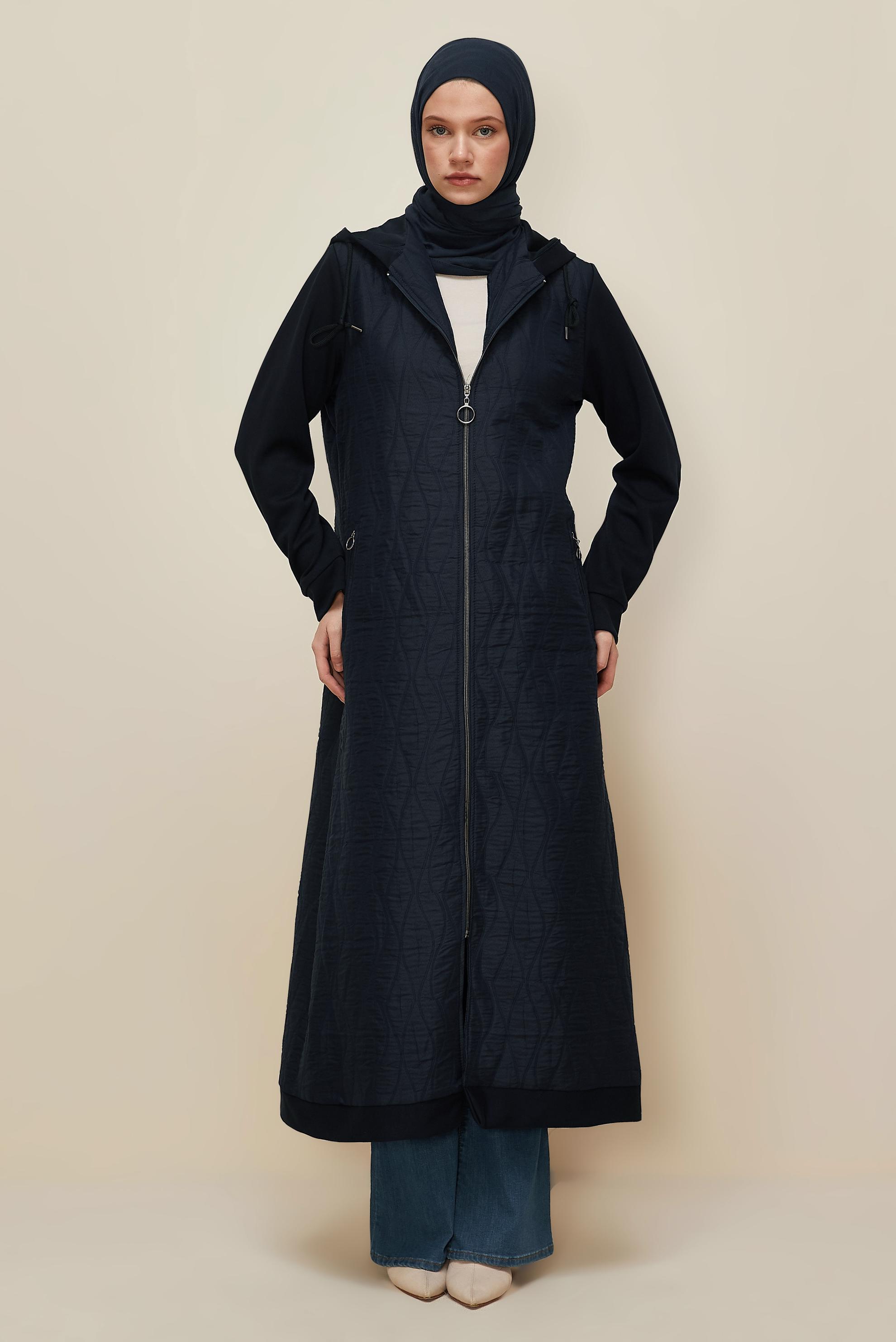 Tesettür giyim LACİVERT KAPÜŞONLU KAPİTONE GİY ÇIK 45968