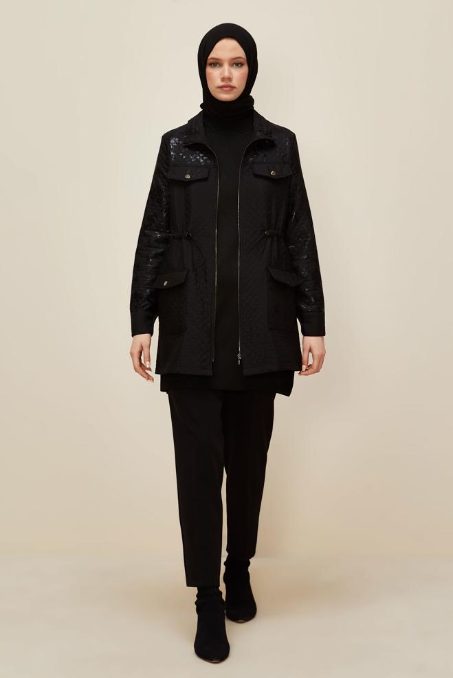 Tesettür giyim SİYAH VARAK BASKILI KAPİTONE CEKET 46009 - ALVİNA