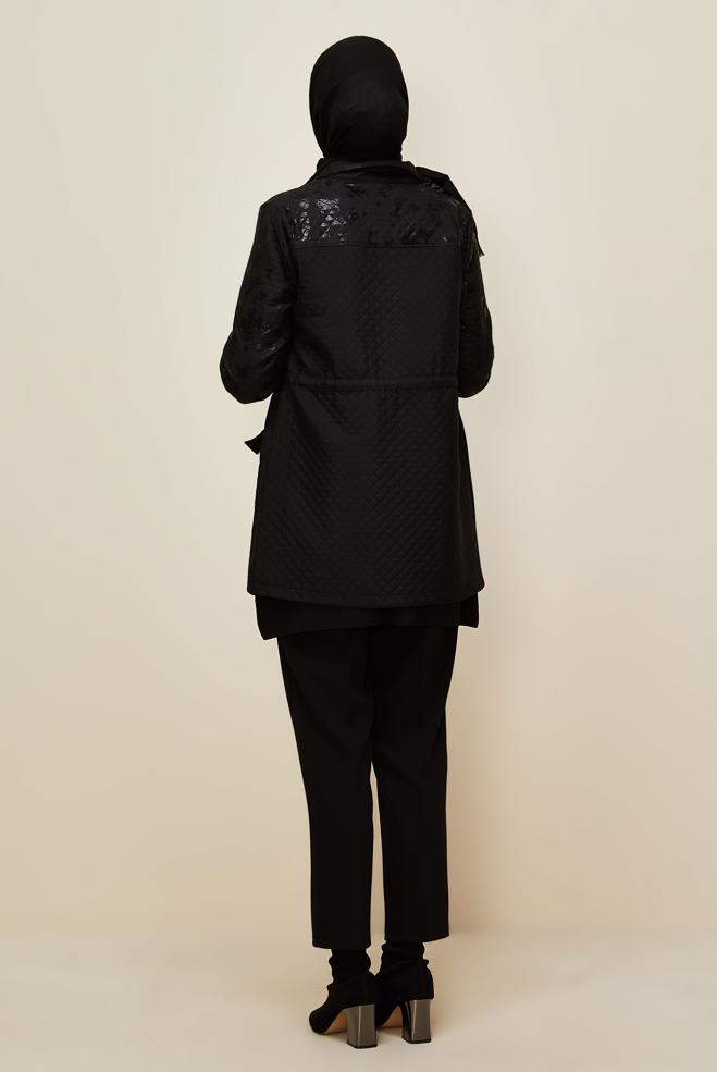 Tesettür giyim SİYAH VARAK BASKILI KAPİTONE CEKET 46009 - ALVİNA