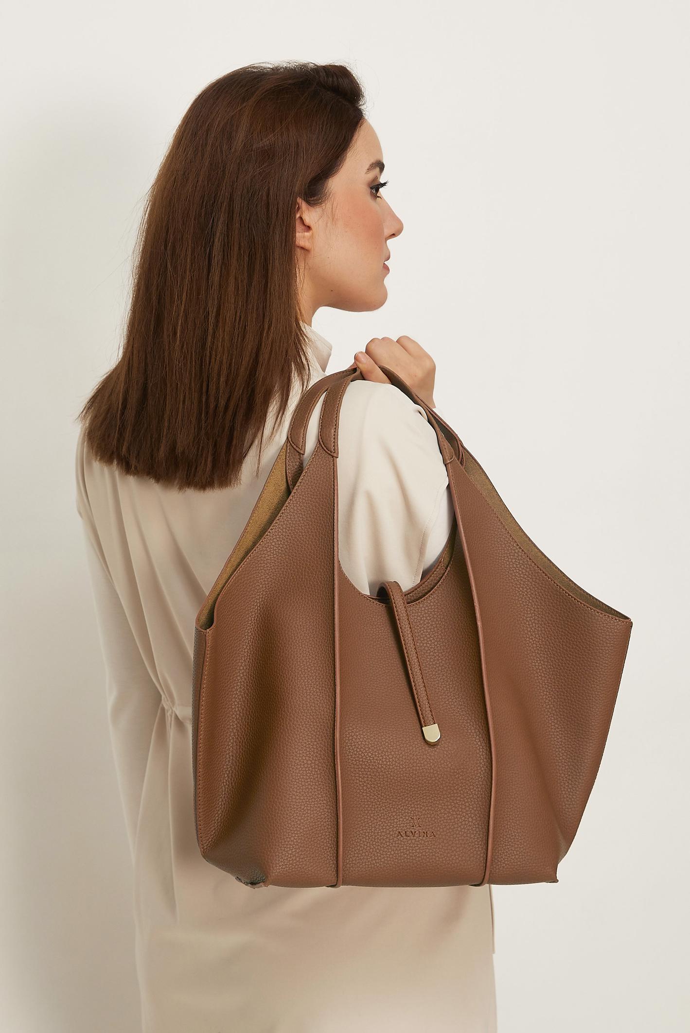 Tesettür giyim TABA ALVİNA SUNİ DERİ KOL ÇANTASI 1255