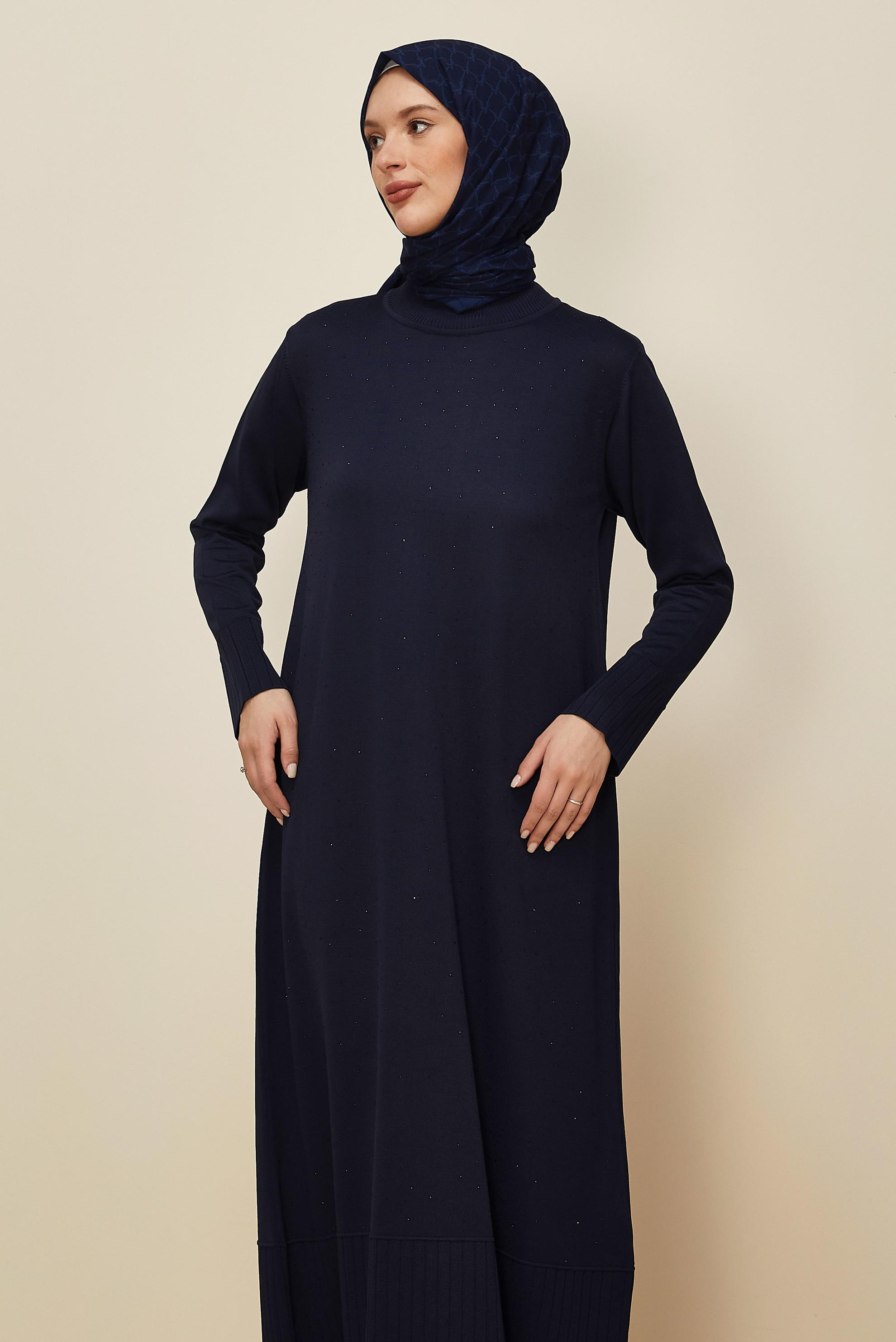 Tesettür giyim LACİVERT TAŞ BASKILI TRİKO ELBİSE 45889
