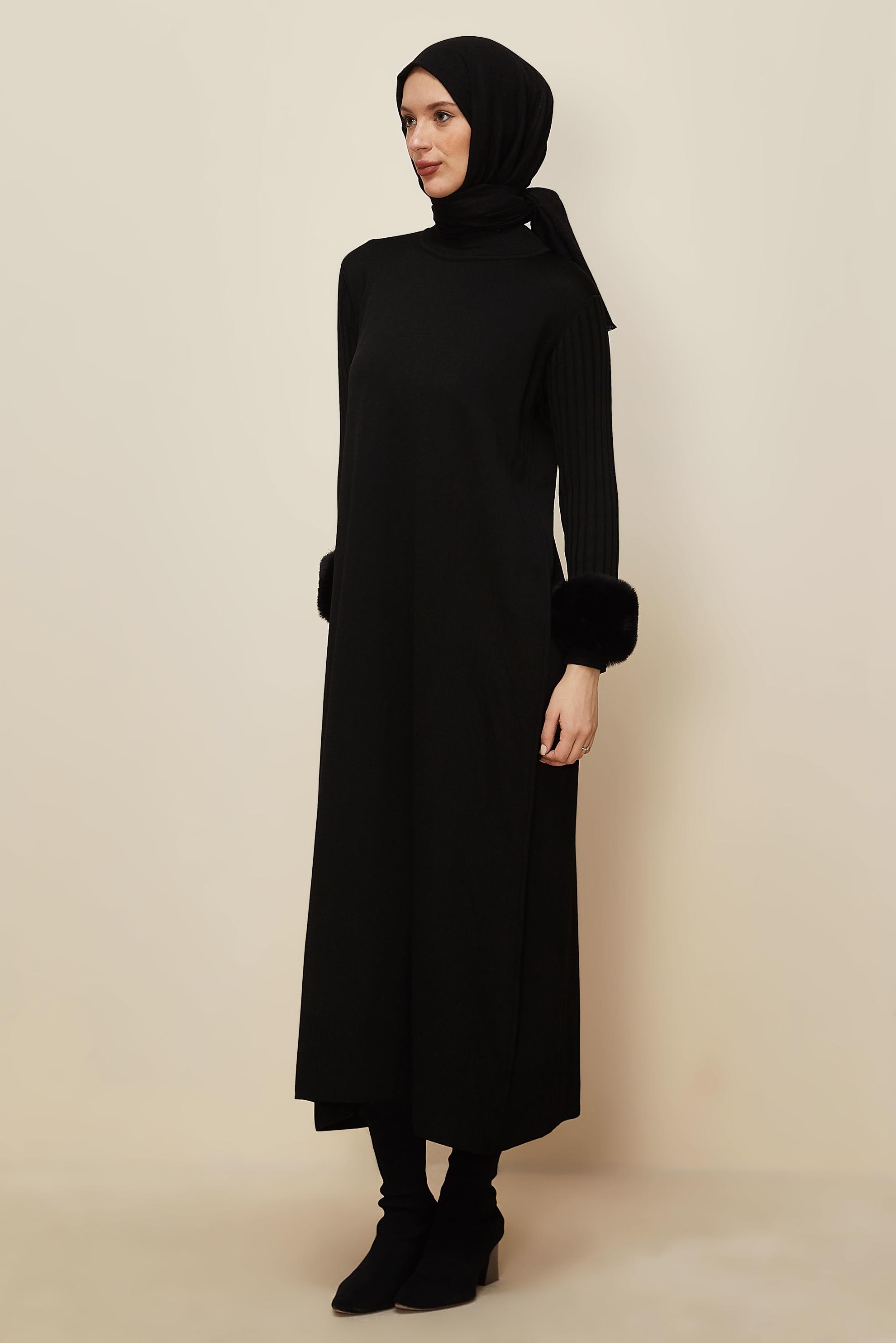 Tesettür giyim SİYAH KÜRK DETAYLI TRİKO ELBİSE 45890