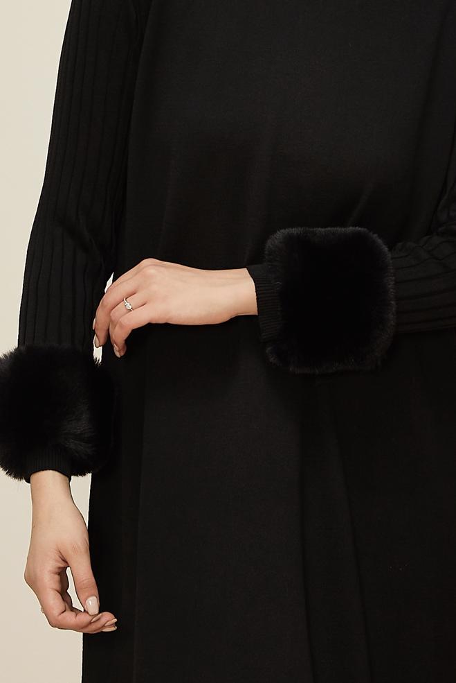 Tesettür giyim SİYAH KÜRK DETAYLI TRİKO ELBİSE 45890 - ALVİNA