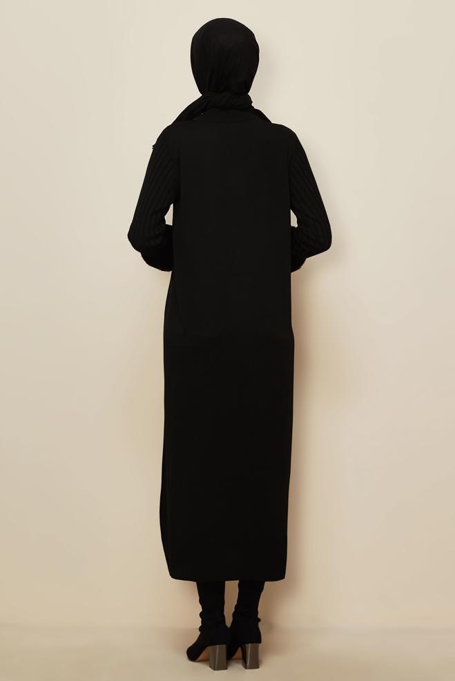 Tesettür giyim SİYAH KÜRK DETAYLI TRİKO ELBİSE 45890 - ALVİNA