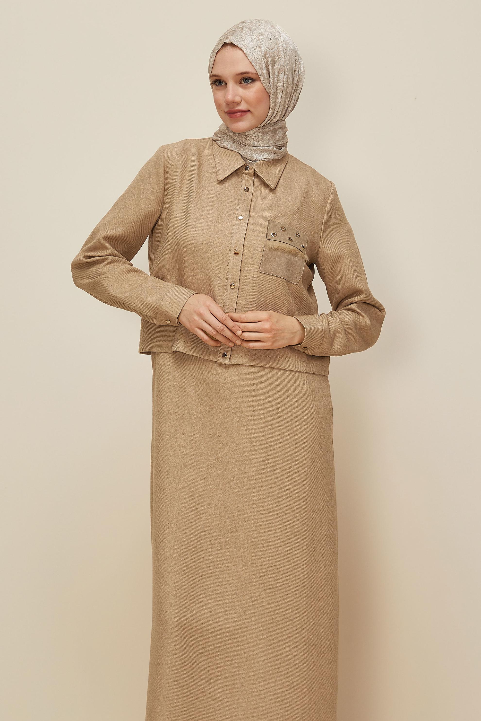 Vêtements hijab BEIGE ENSEMBLE VESTE ET ROBE 45948