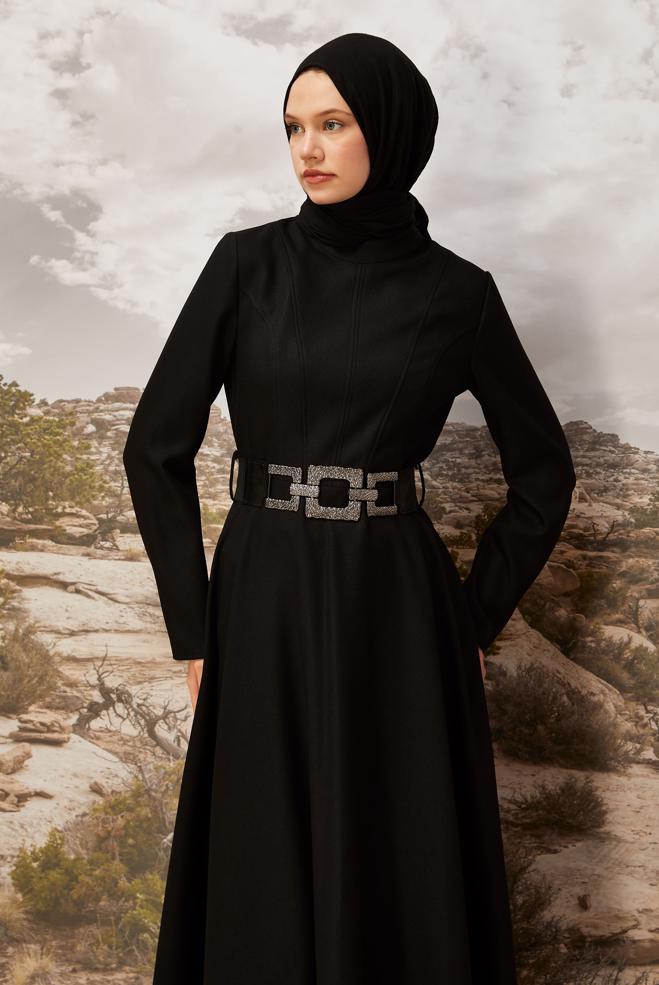 Vêtements hijab NOIR ROBE À CEINTURE DÉTAILLÉE 45970 - ALVİNA