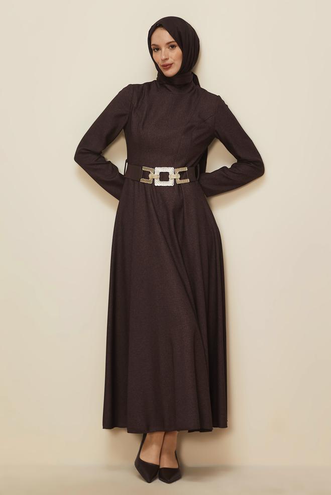 Tesettür giyim KAHVE KEMER DETAYLI ELBİSE 45970 - ALVİNA