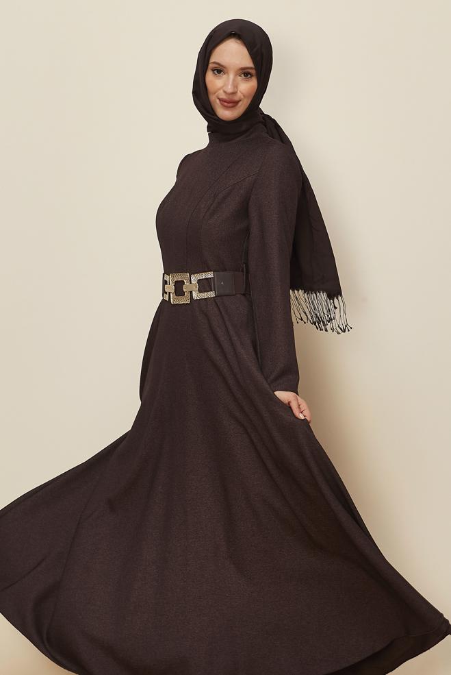 Tesettür giyim KAHVE KEMER DETAYLI ELBİSE 45970 - ALVİNA