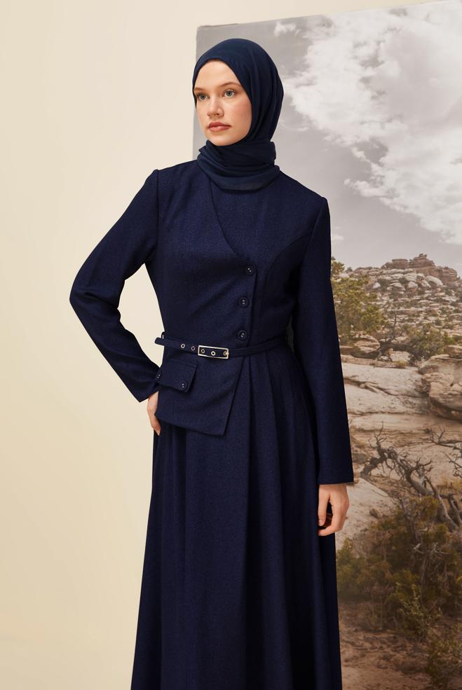 Vêtements hijab BLEU MARINE ROBE CEINTURÉE EFFET VESTE 45988 - ALVİNA