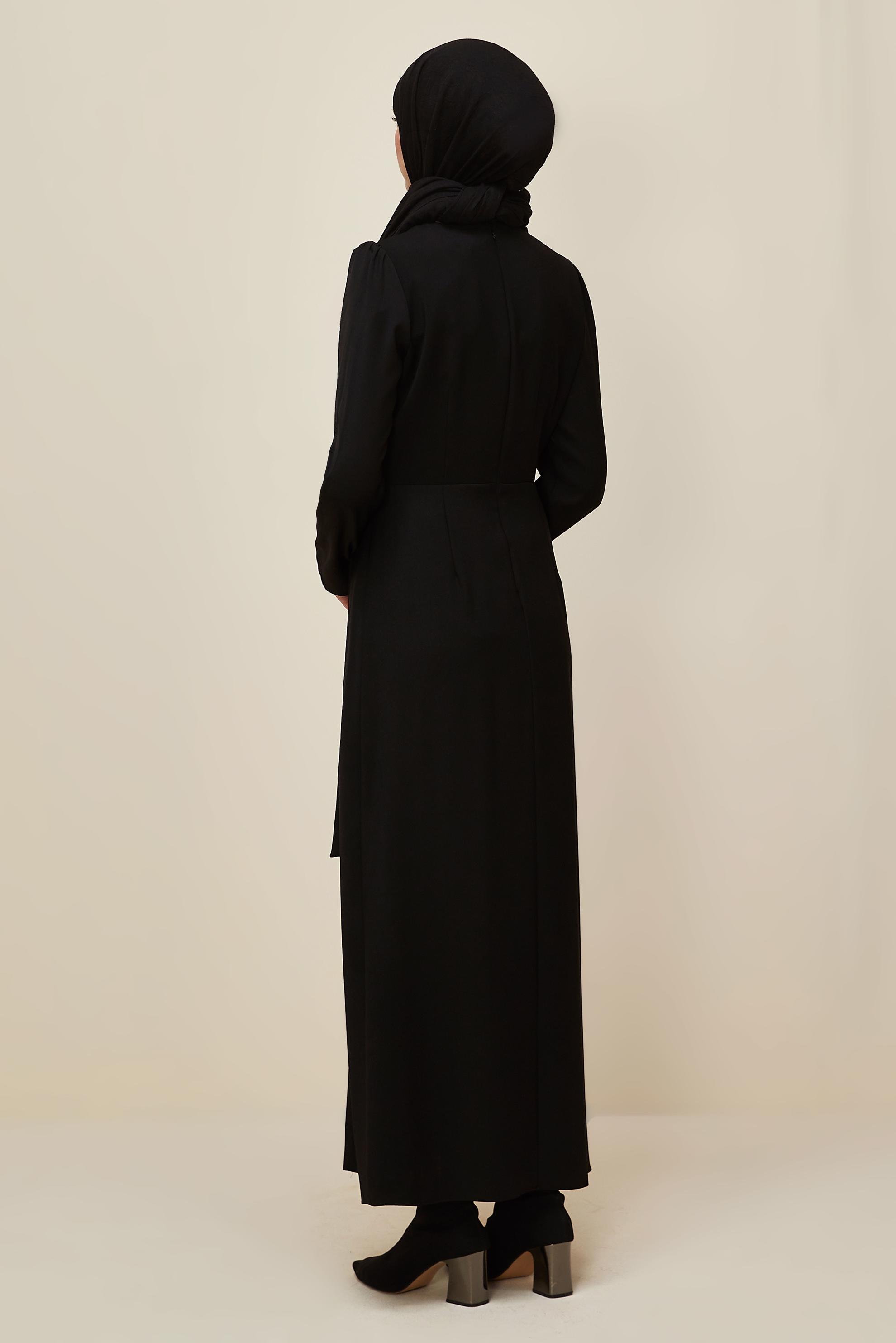 Tesettür giyim SİYAH BİSİKLET YAKA KEMERLİ ELBİSE 46016