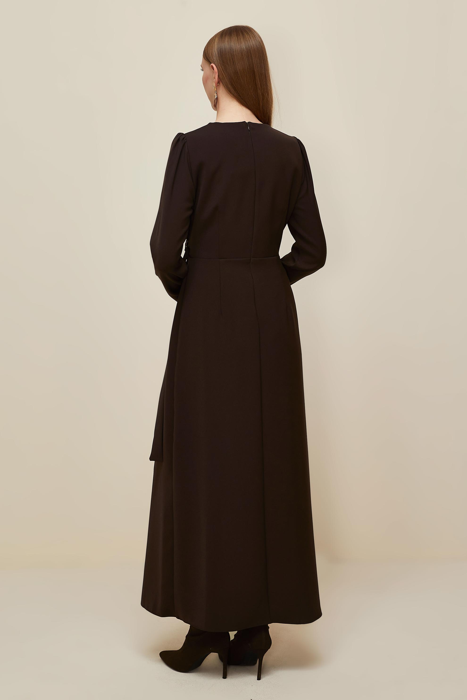 Tesettür giyim KAHVE BİSİKLET YAKA KEMERLİ ELBİSE 46016