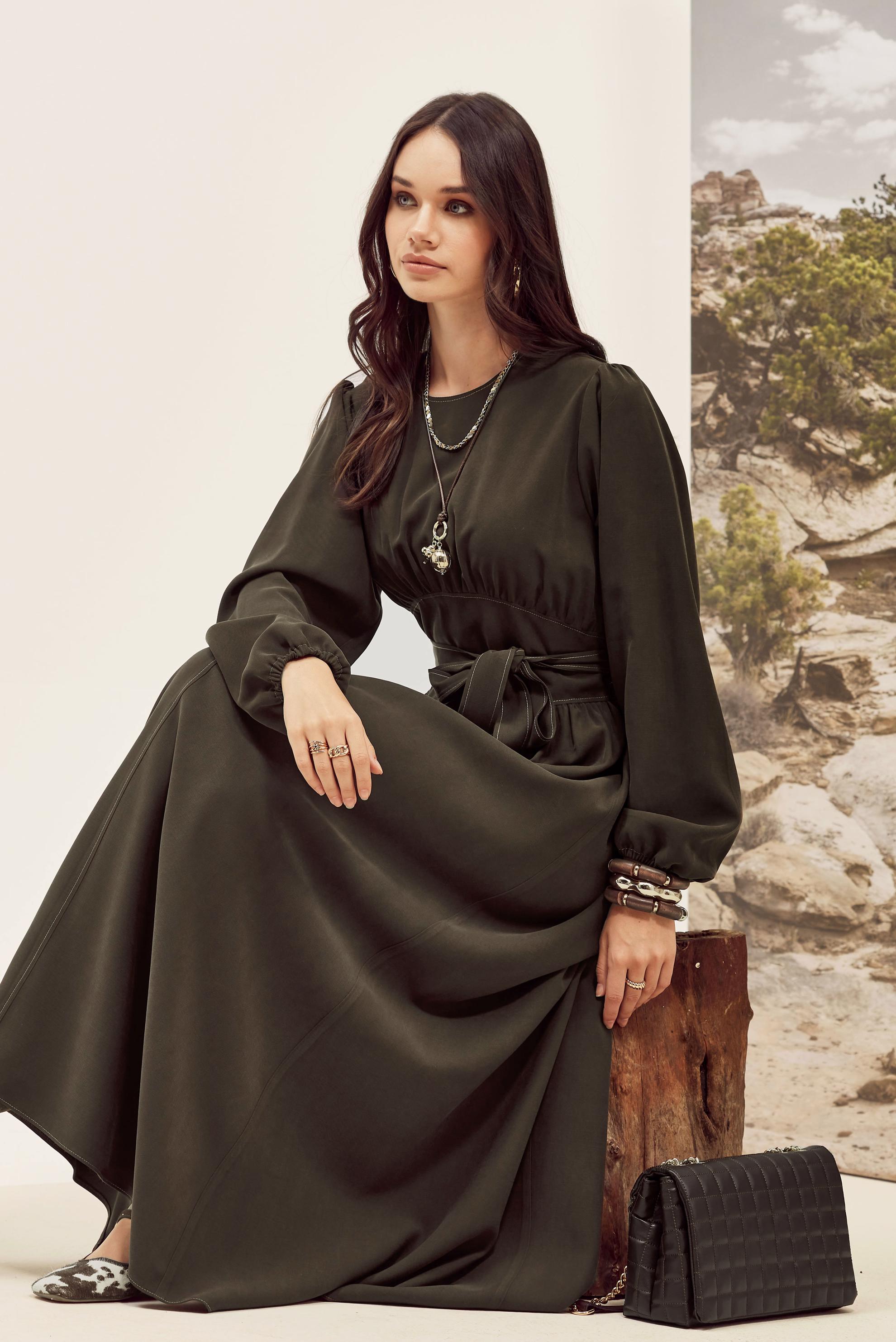 Tesettür giyim KAHVE KUŞAKLI ELBİSE 46047