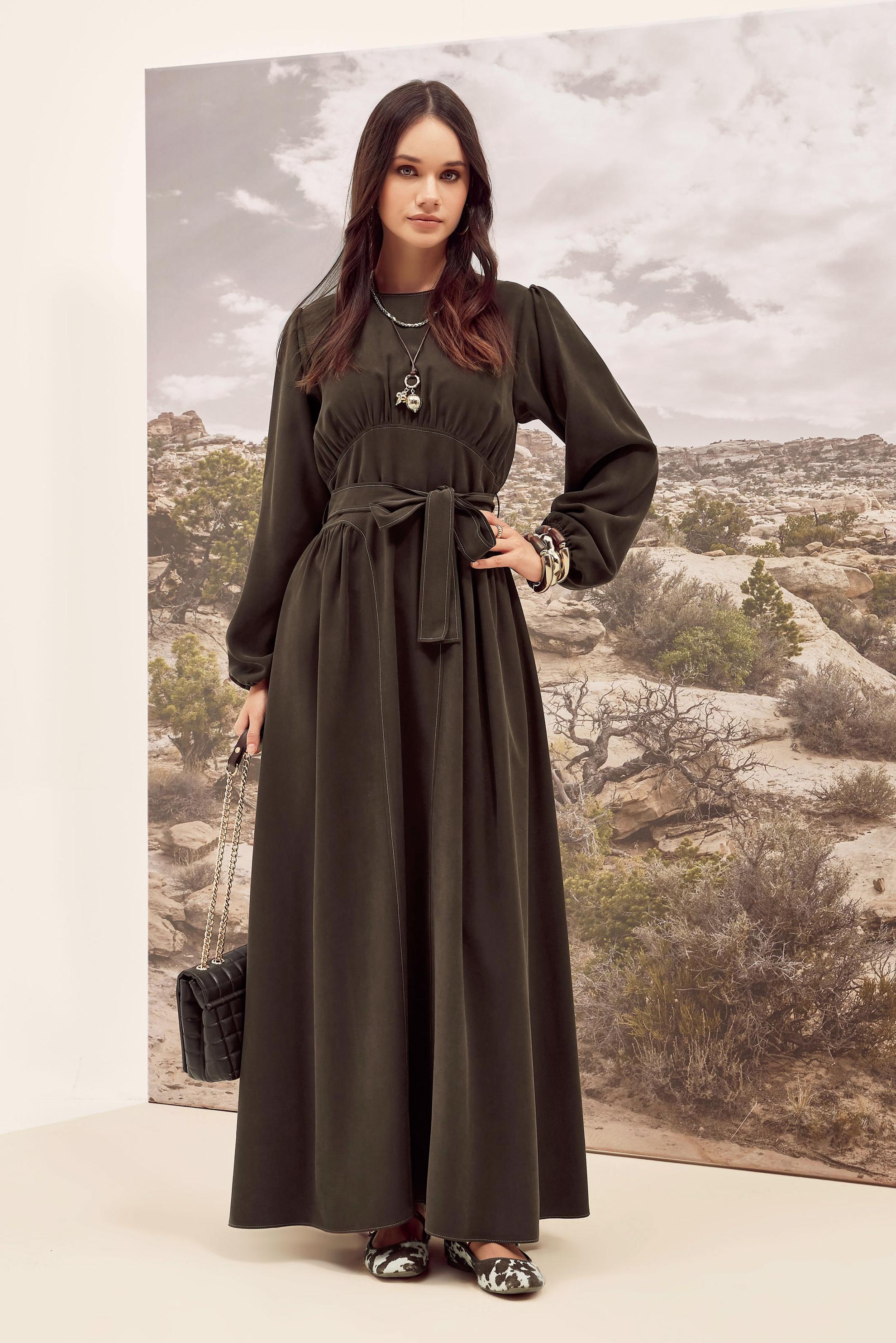 Tesettür giyim KAHVE KUŞAKLI ELBİSE 46047